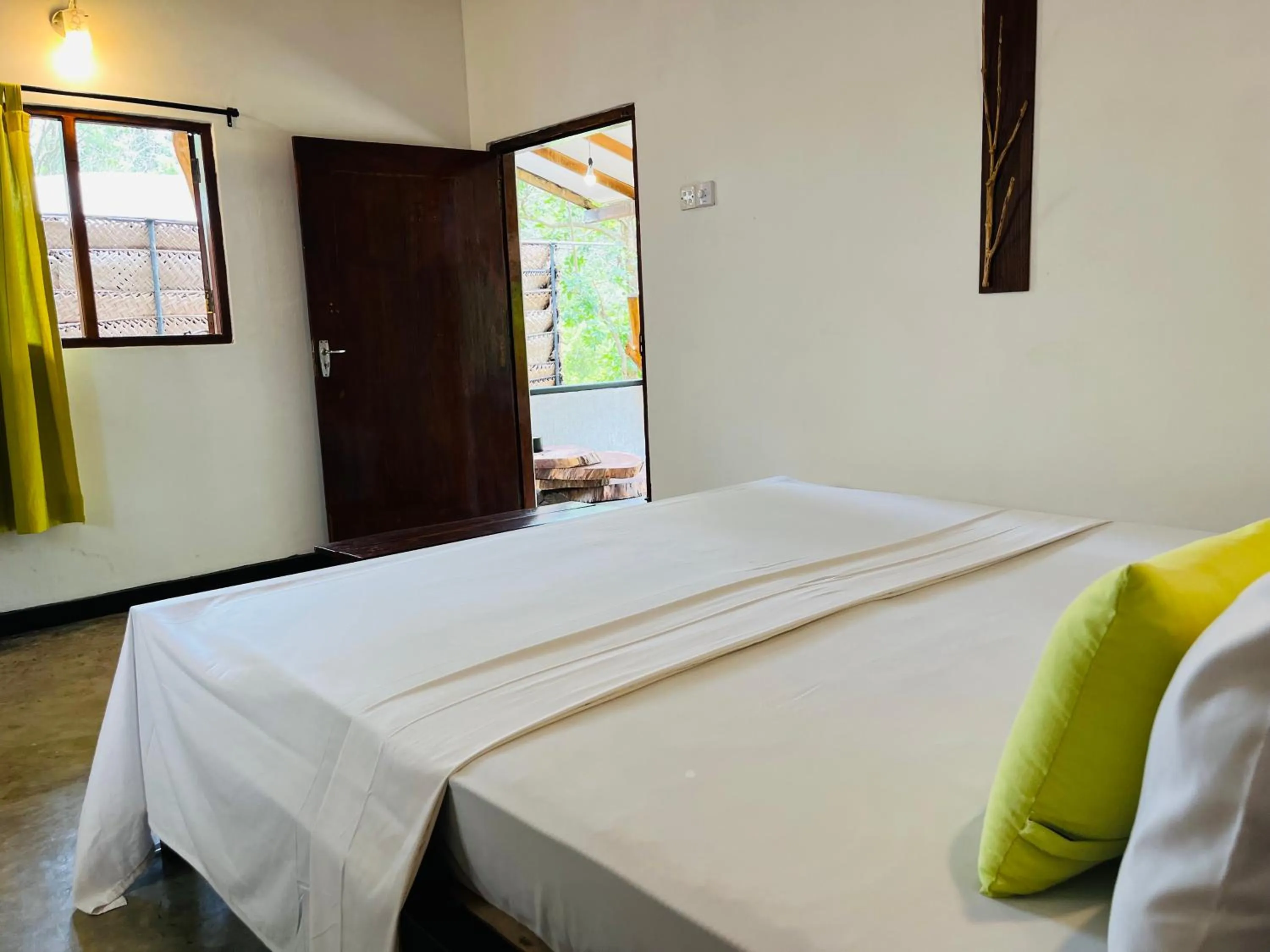Bedroom, Bed in Funky Leopard Safari Lodge Bordering Yala National Park