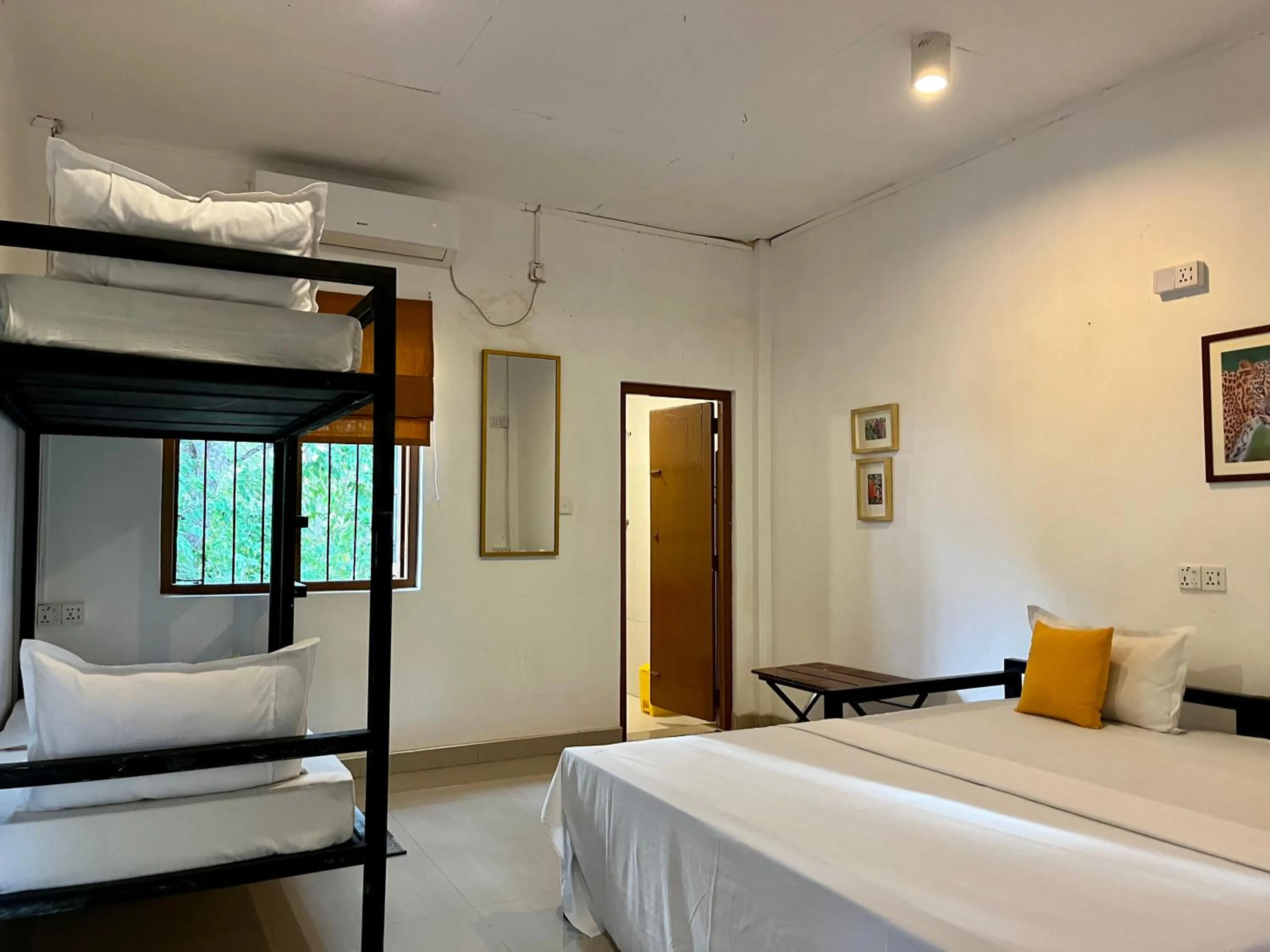 Bedroom, Bed in Funky Leopard Safari Lodge Bordering Yala National Park