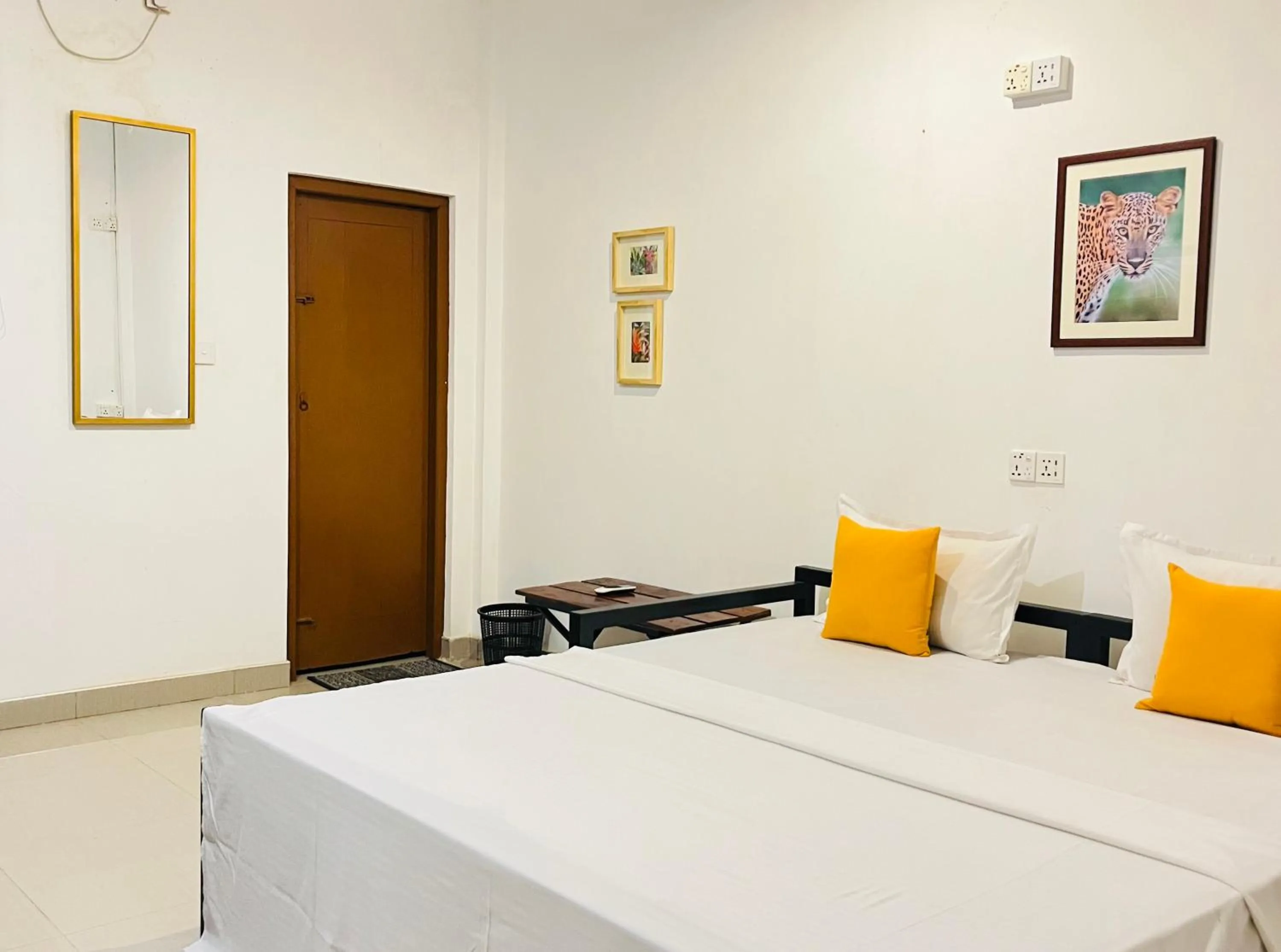 Bed in Funky Leopard Safari Lodge Bordering Yala National Park