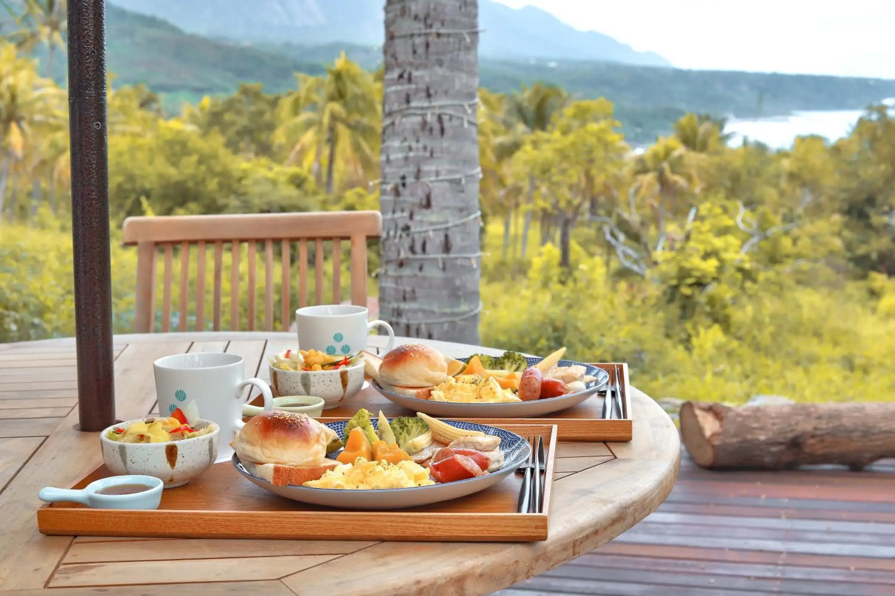 Breakfast in Rich Sunshine Inn Breakfast in Rich Sunshine Inn