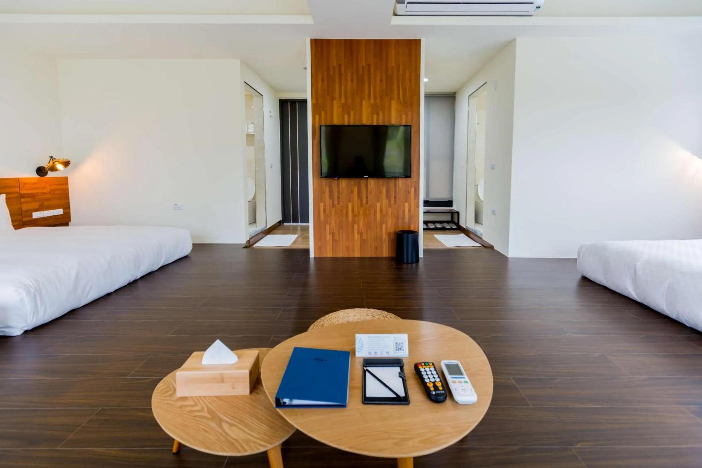 Bed in Rich Sunshine Inn