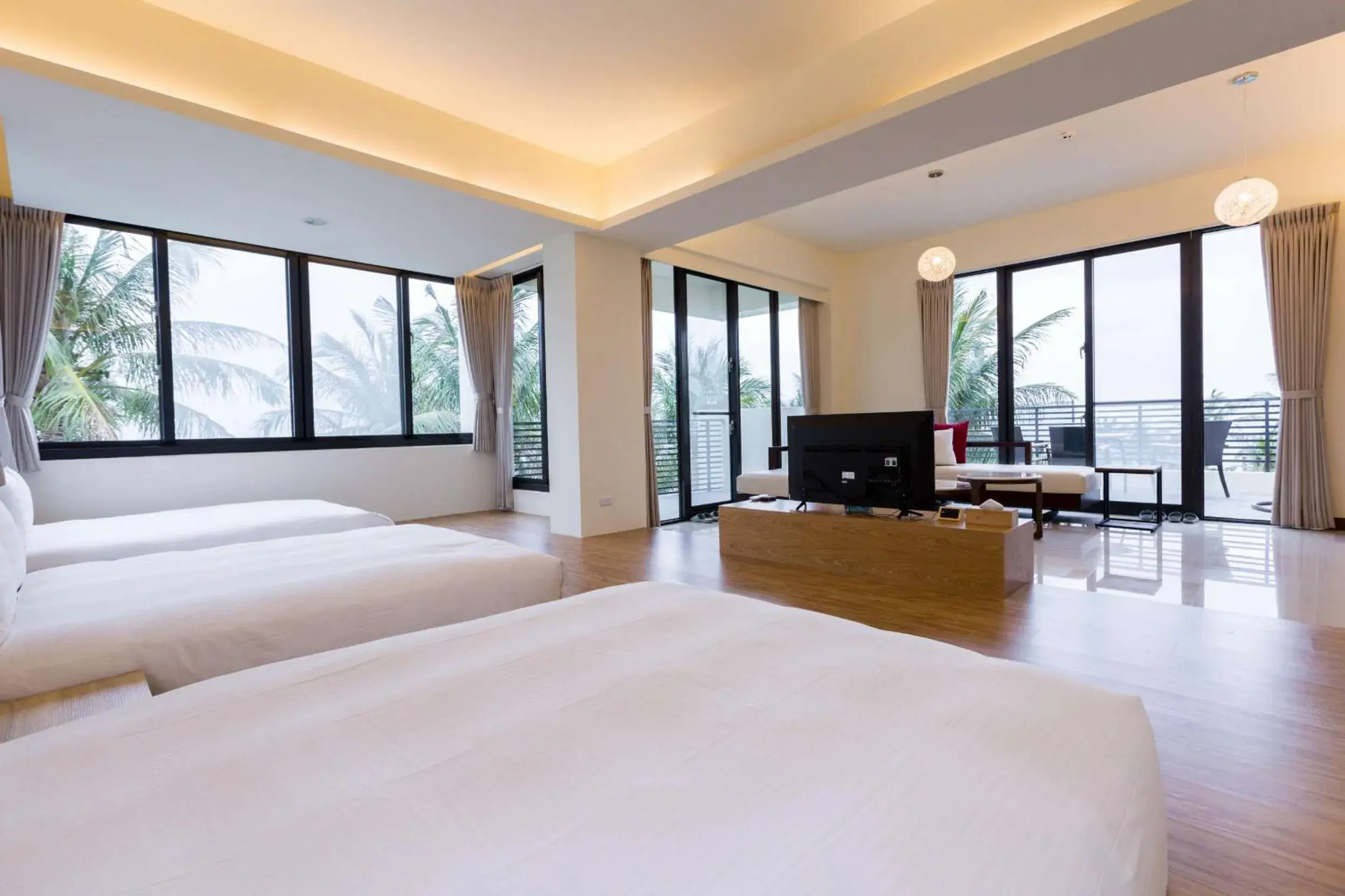 Rich Sunshine Inn Rich Sunshine Inn