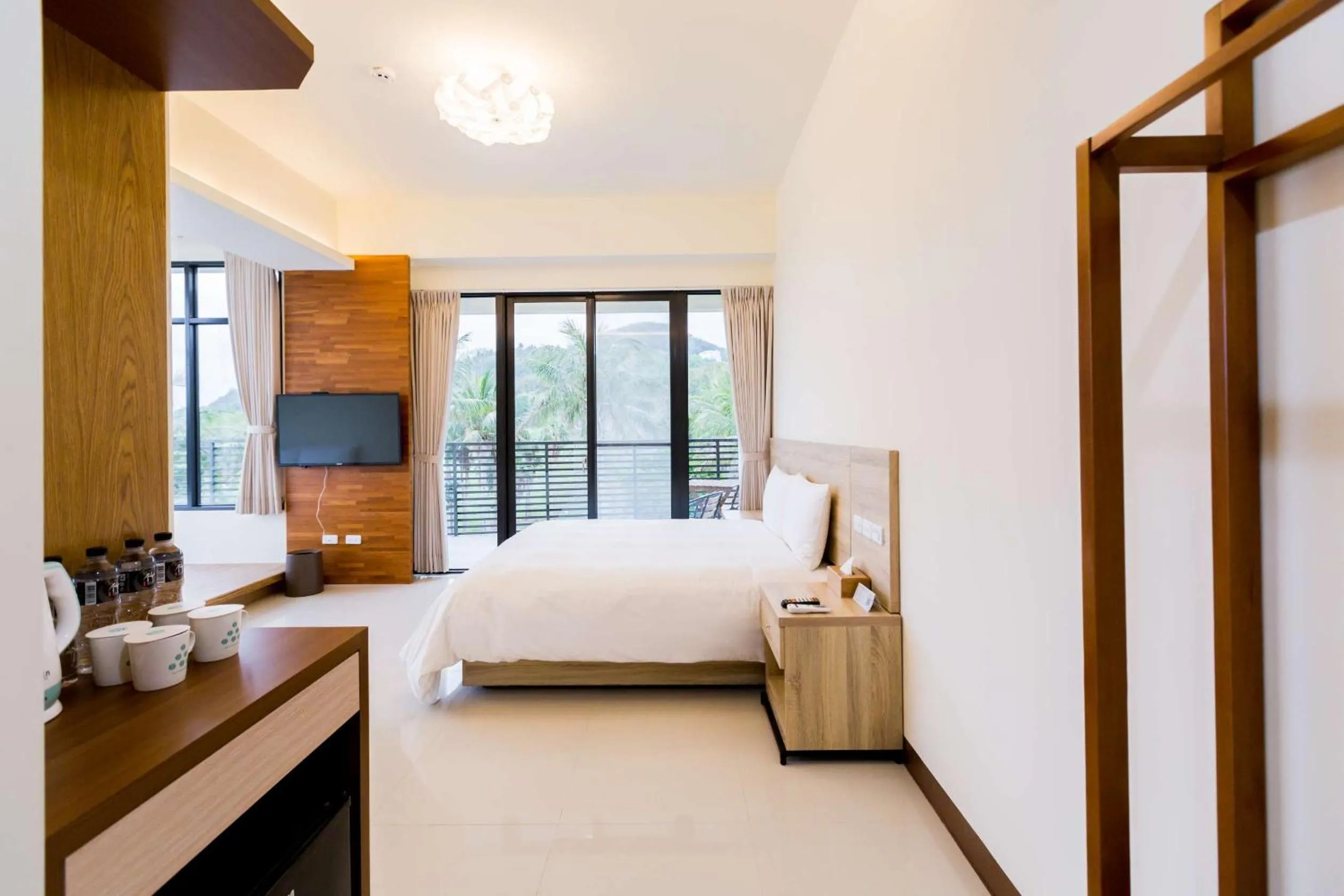 Bed in Rich Sunshine Inn