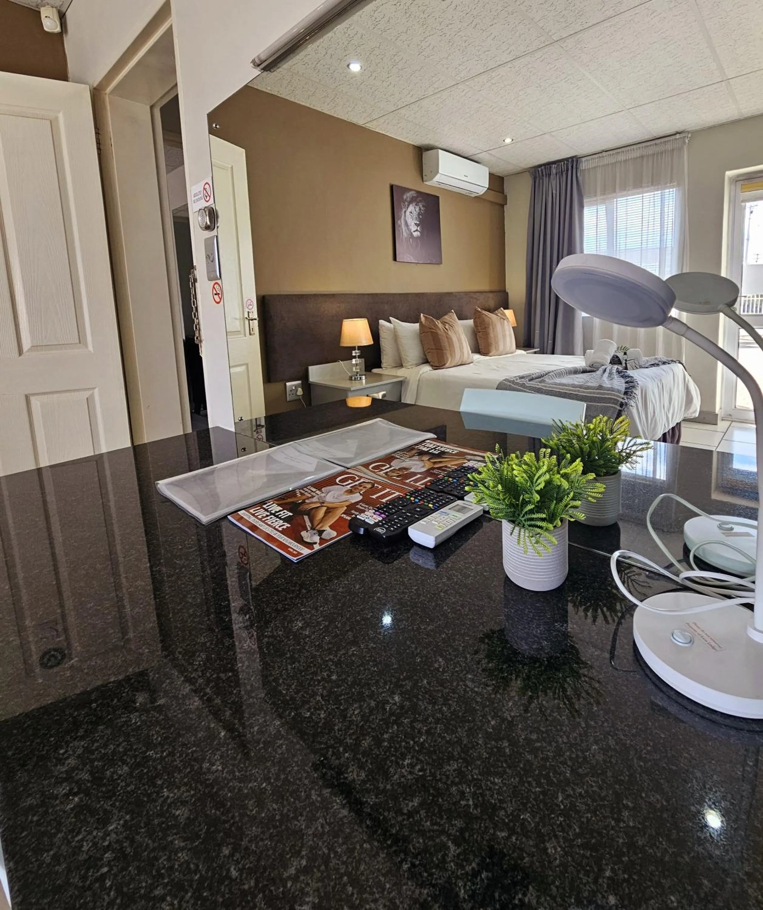 Decorative detail in Lion Lodge