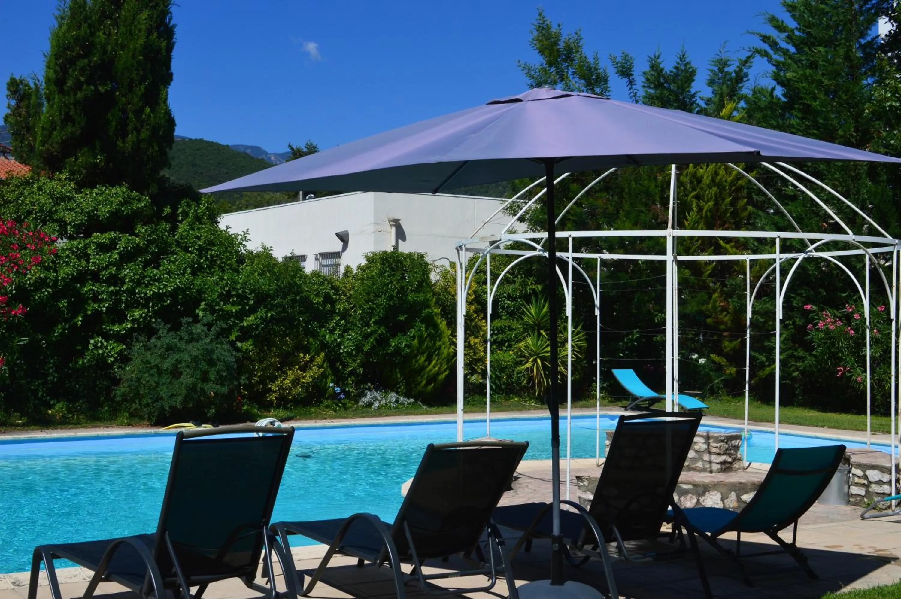 Swimming pool in Villa Lafabregue