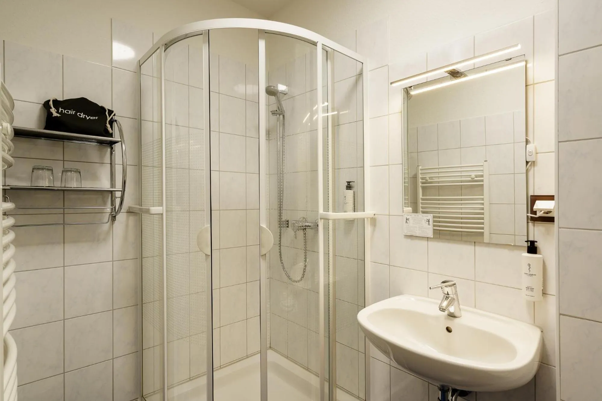 Shower in Hotel Waren-Alte Warener Zeitung