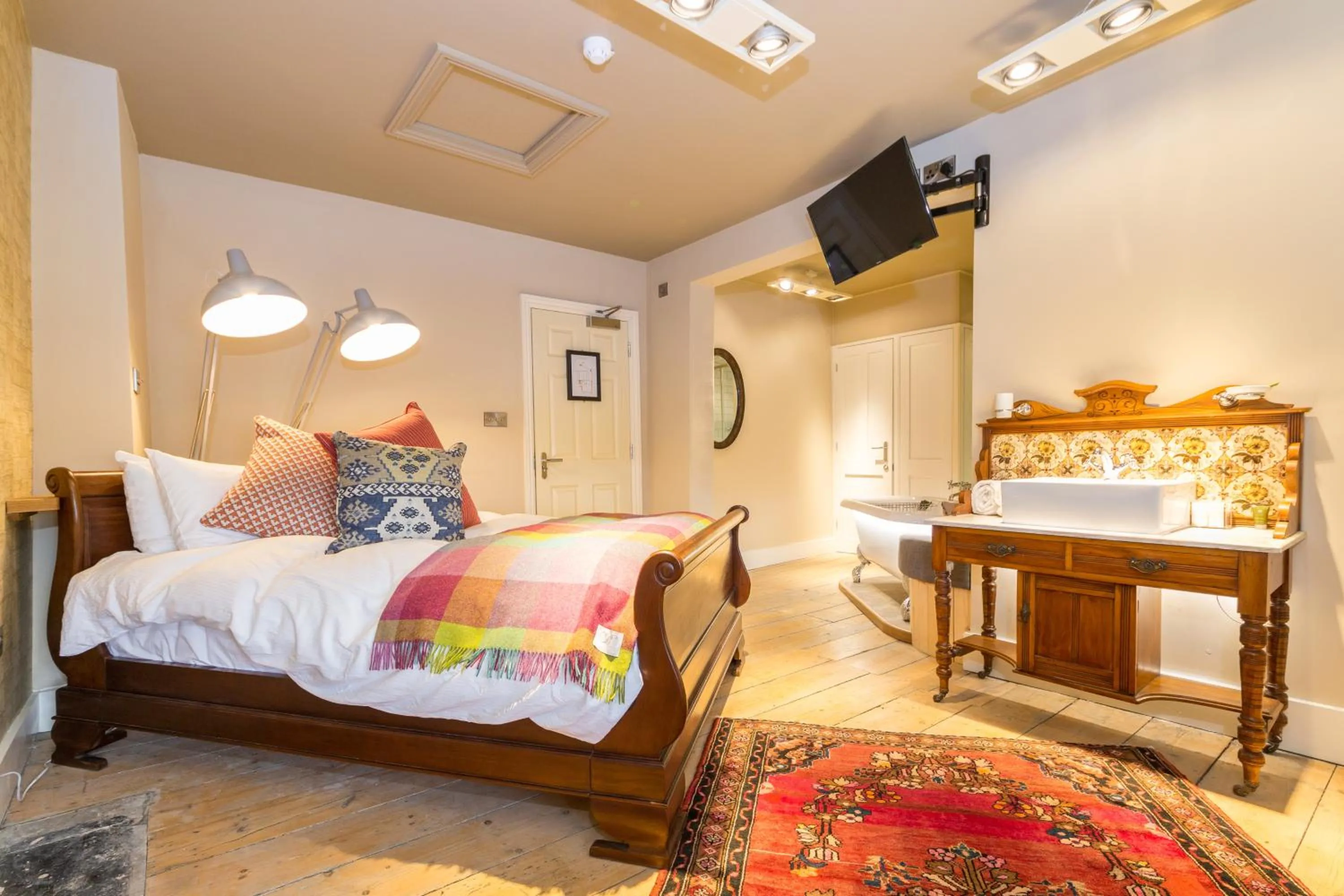 Bed in The Bull Hotel