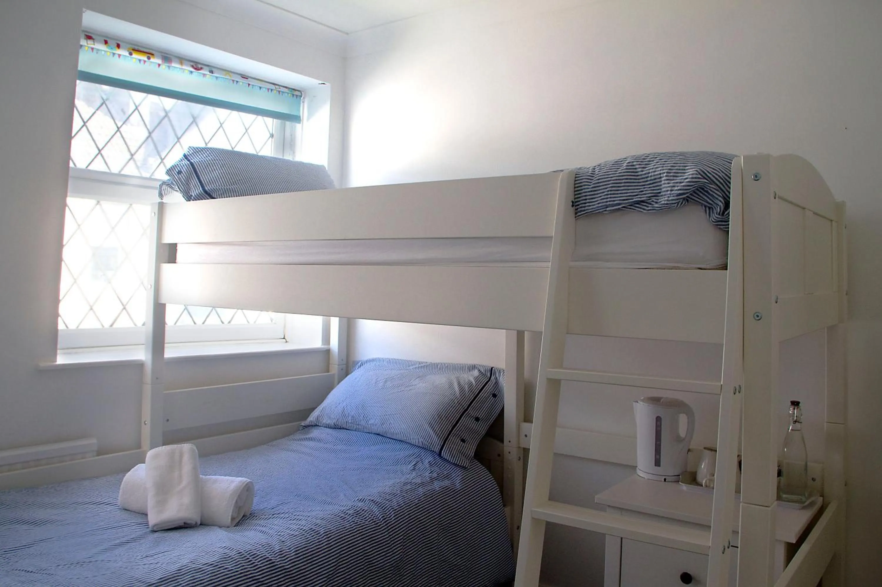 Bedroom, Bed in Timrick Lodge