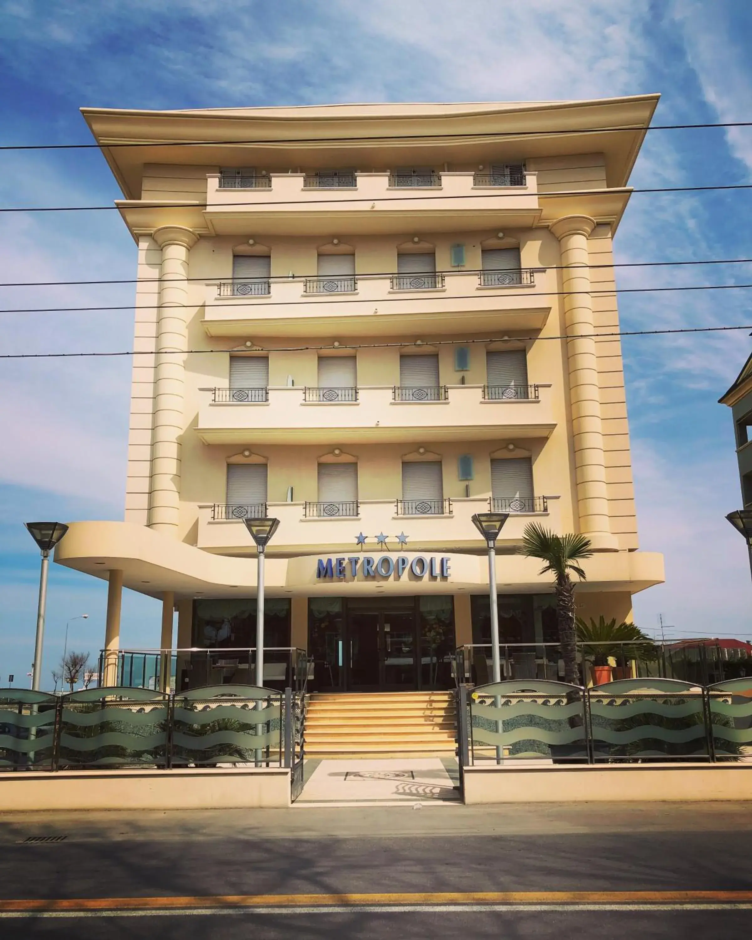 Facade/entrance, Property Building in Hotel Metropole