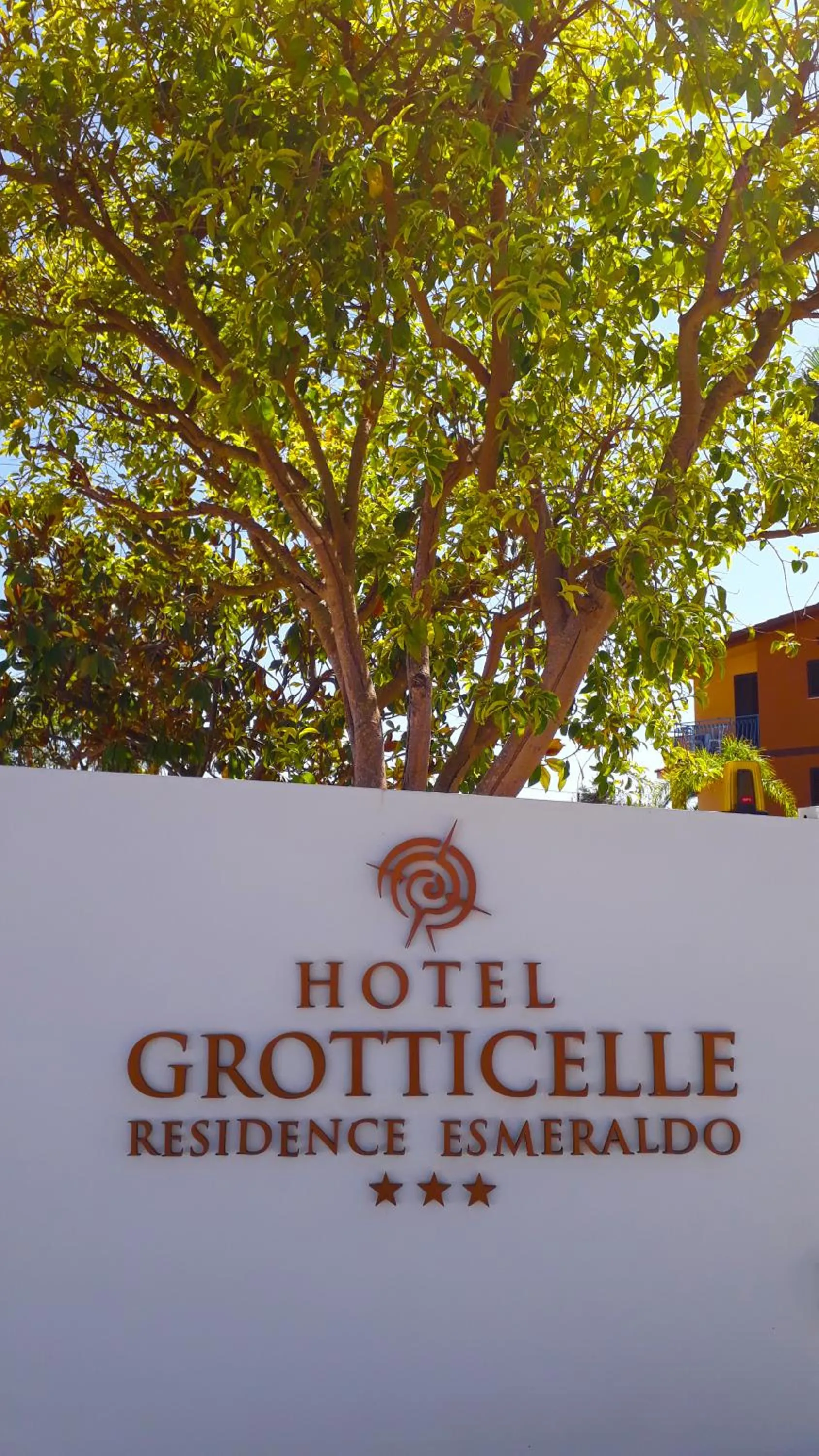 Property logo or sign in Hotel Grotticelle
