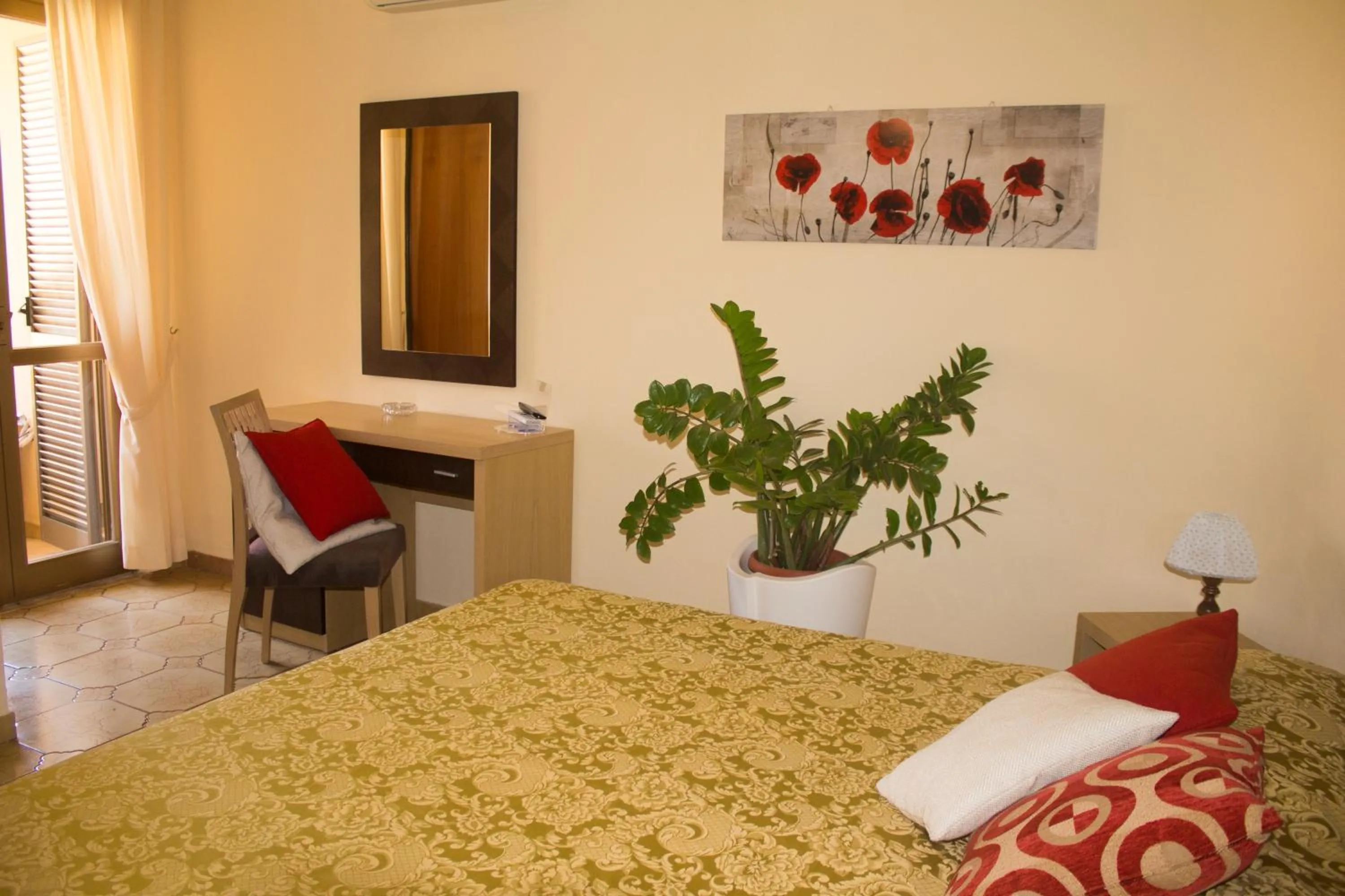 Bedroom, Bed in Hotel Grotticelle