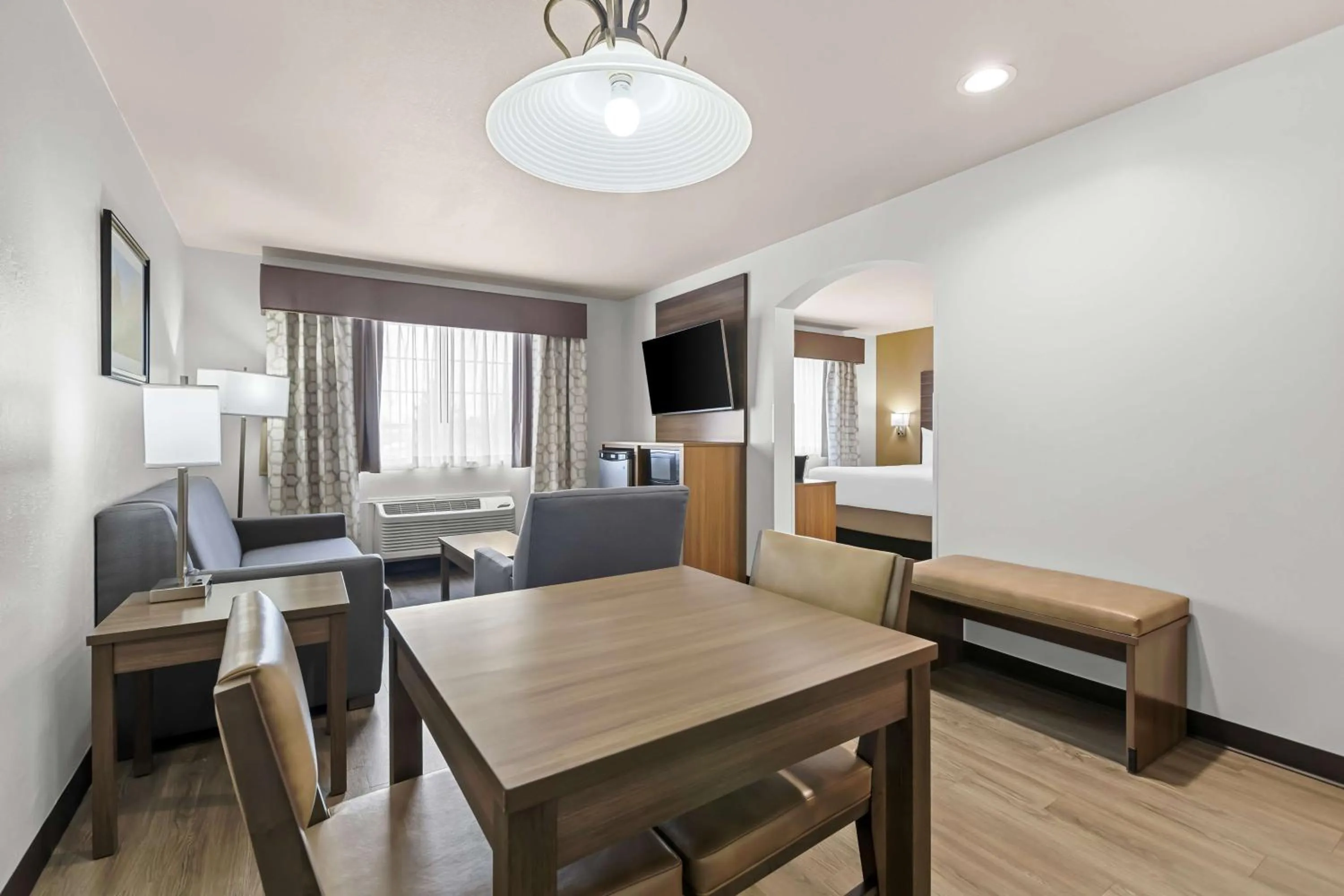 Bedroom in Best Western Plus Caldwell Inn & Suites