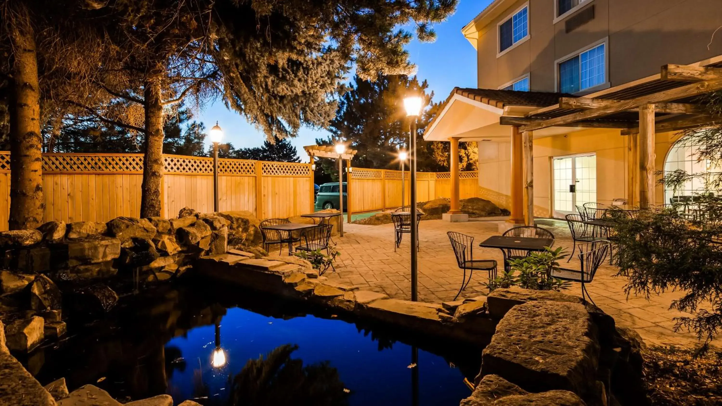 Property building in Best Western Plus Caldwell Inn & Suites Property building in Best Western Plus Caldwell Inn & Suites