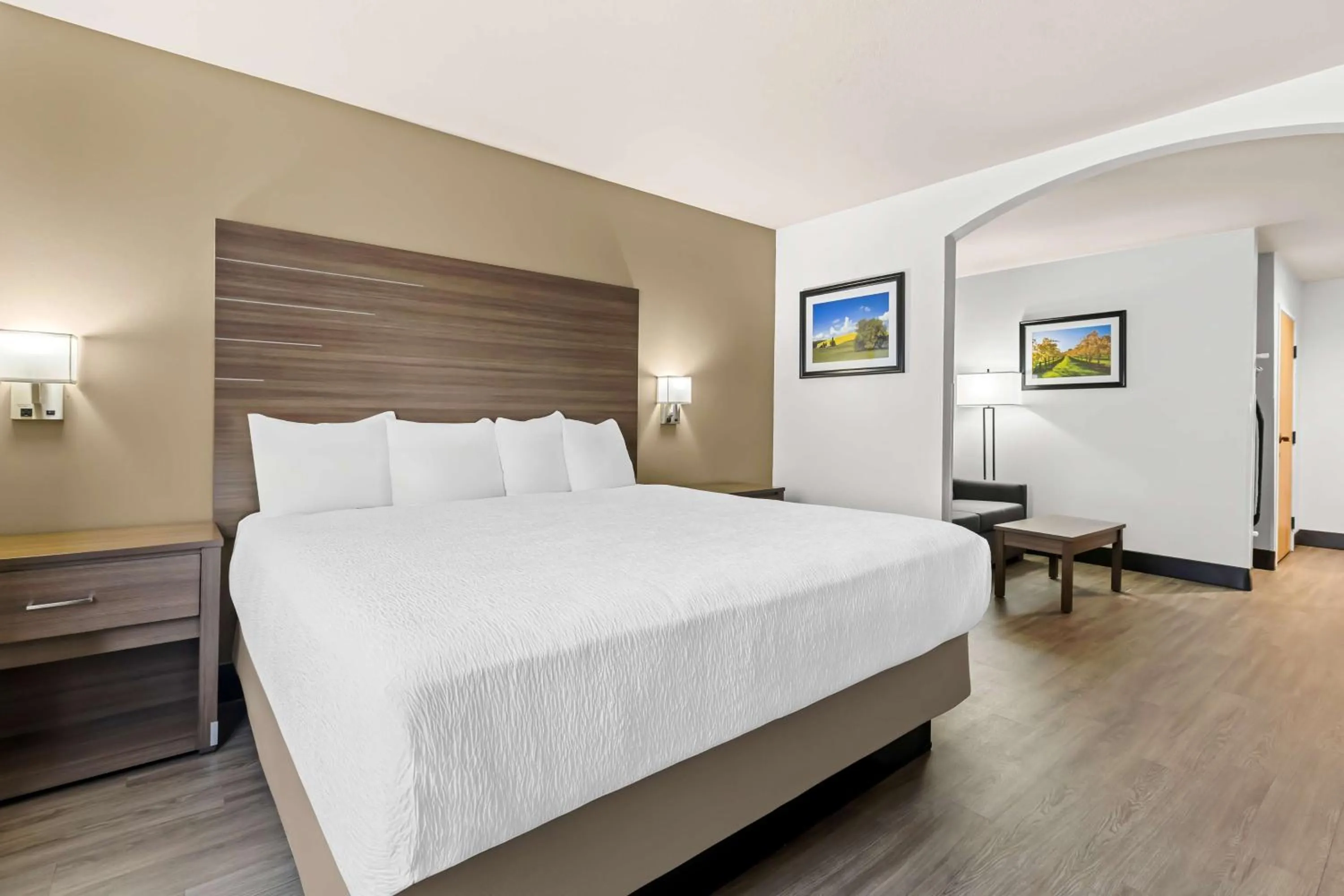 Bedroom, Bed in Best Western Plus Caldwell Inn & Suites