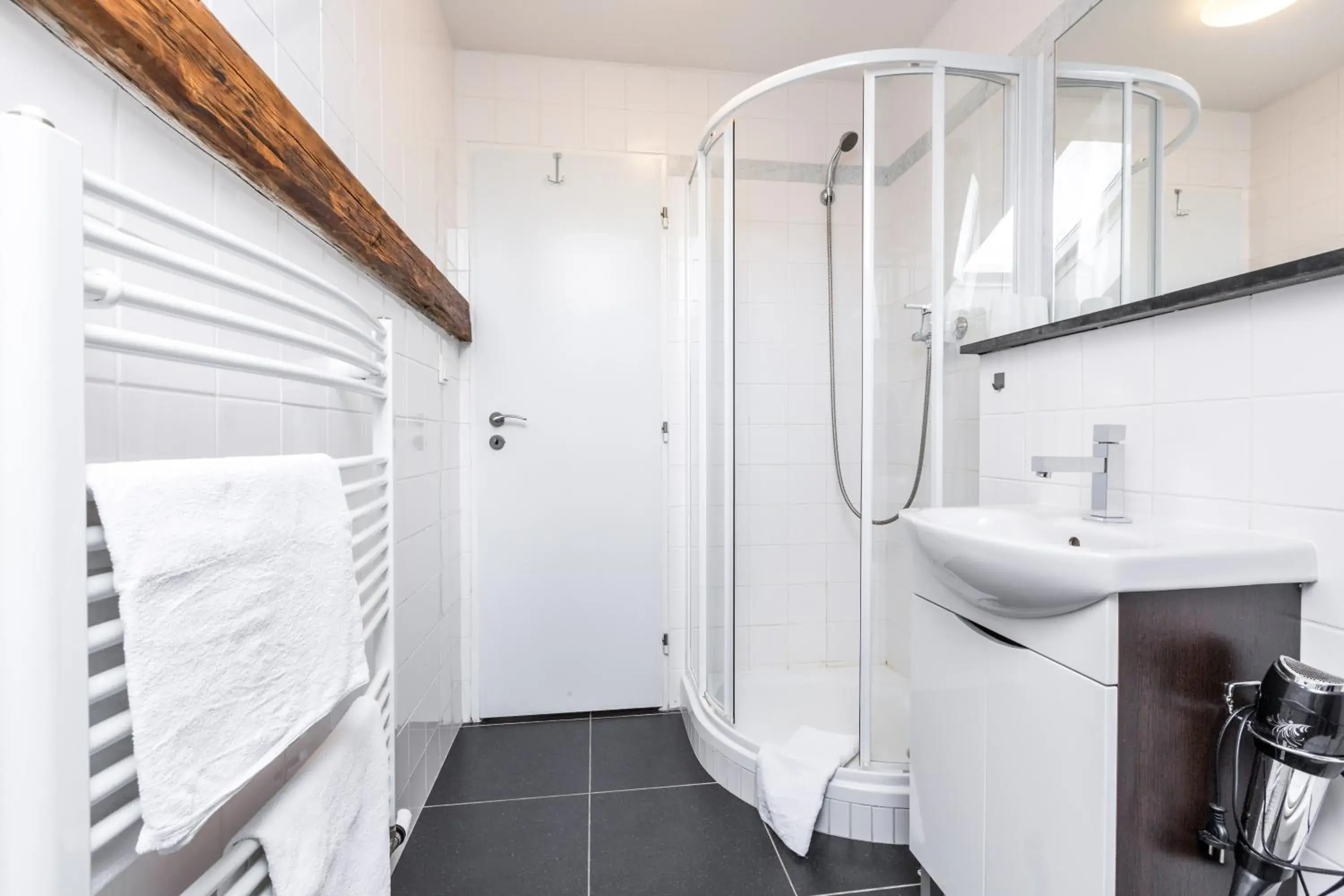 Stylish Double or Twin Room in Alt pension Stylish Double or Twin Room in Alt pension