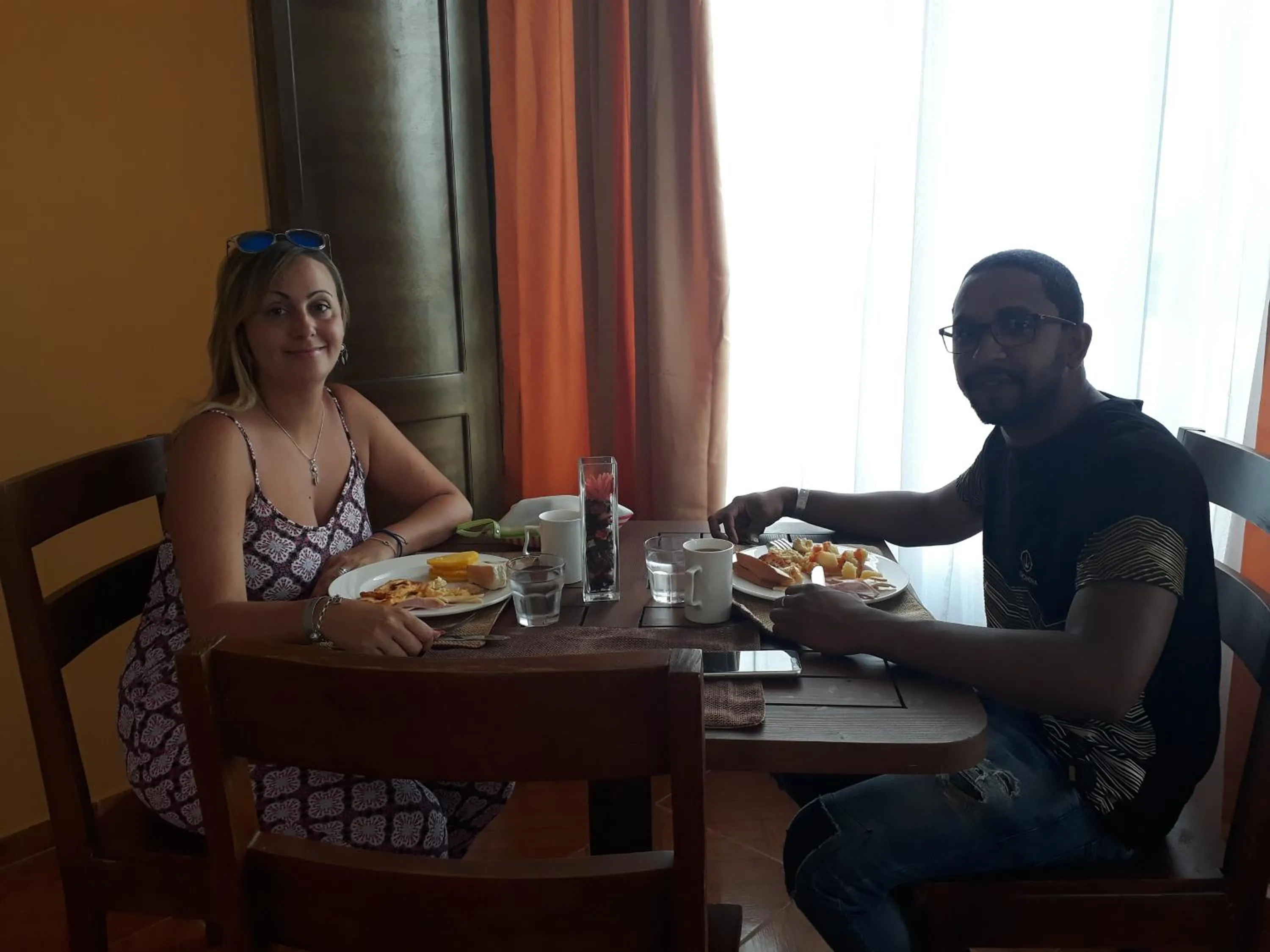 Restaurant/places to eat in Figaro Hotel Samana