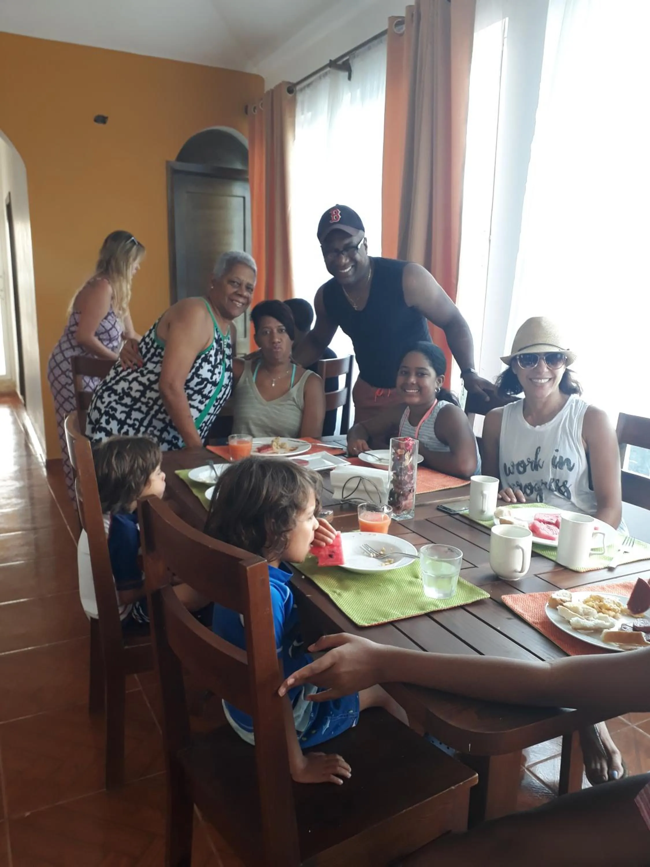 Restaurant/places to eat in Figaro Hotel Samana