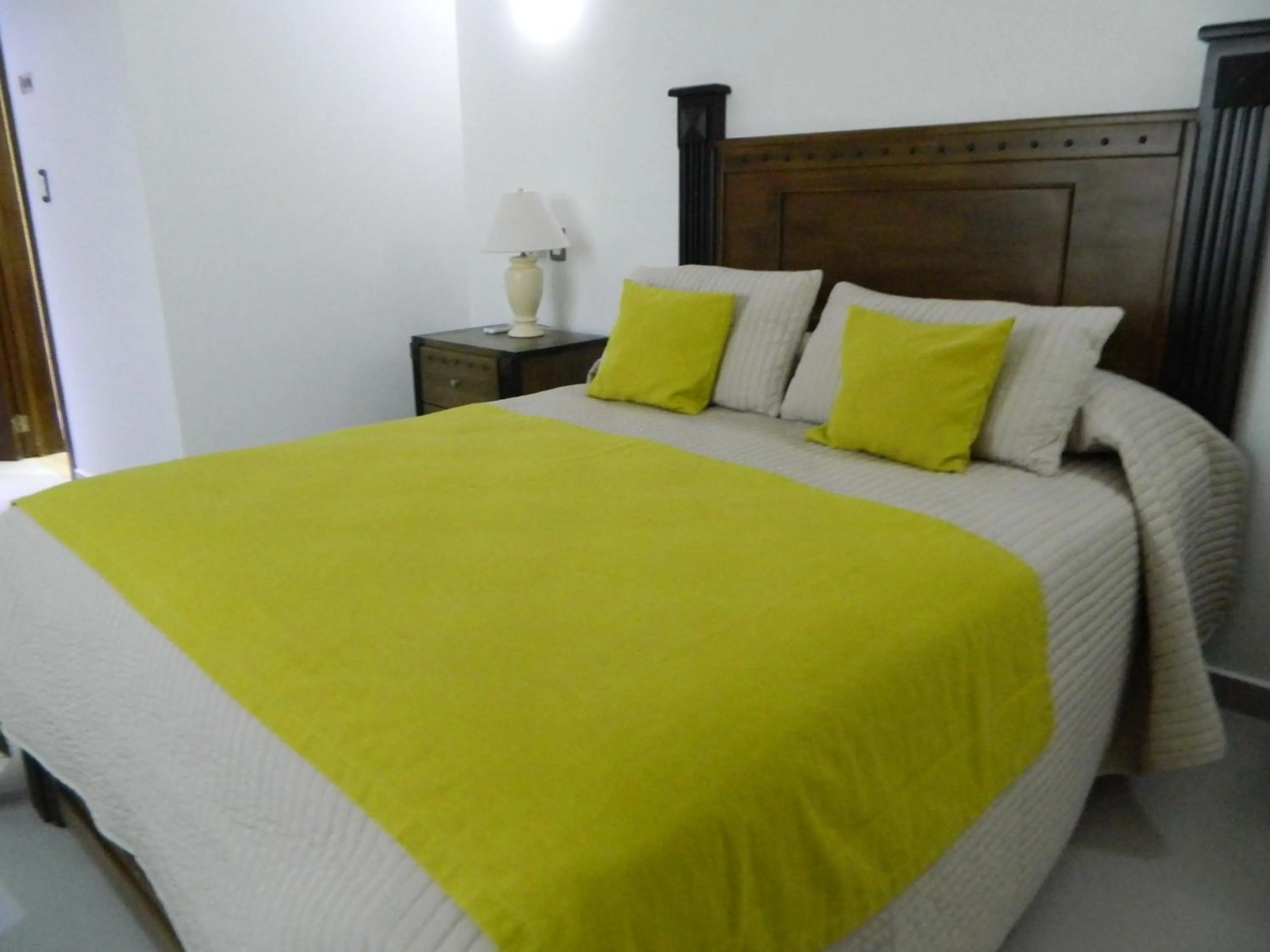 Bed in Figaro Hotel Samana