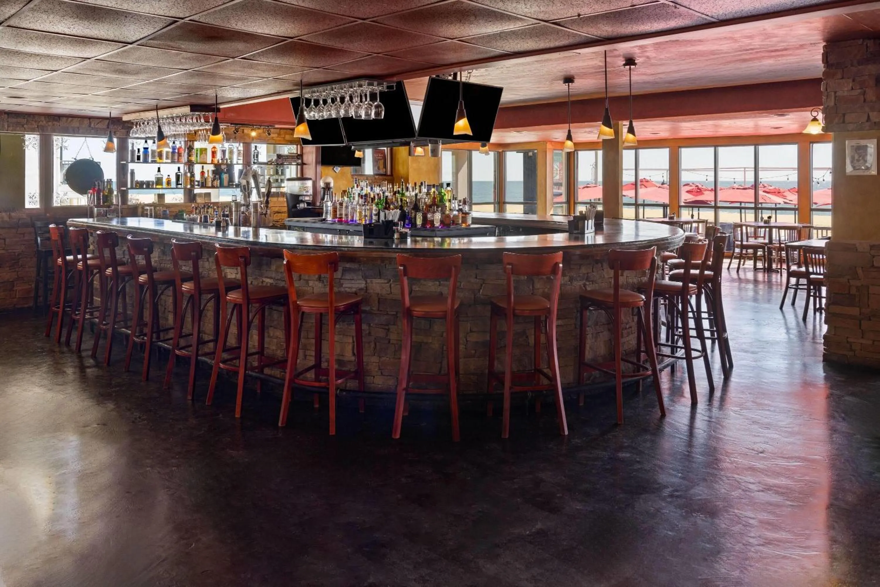 Lounge or bar in Howard Johnson Plaza by Wyndham Ocean City Oceanfront