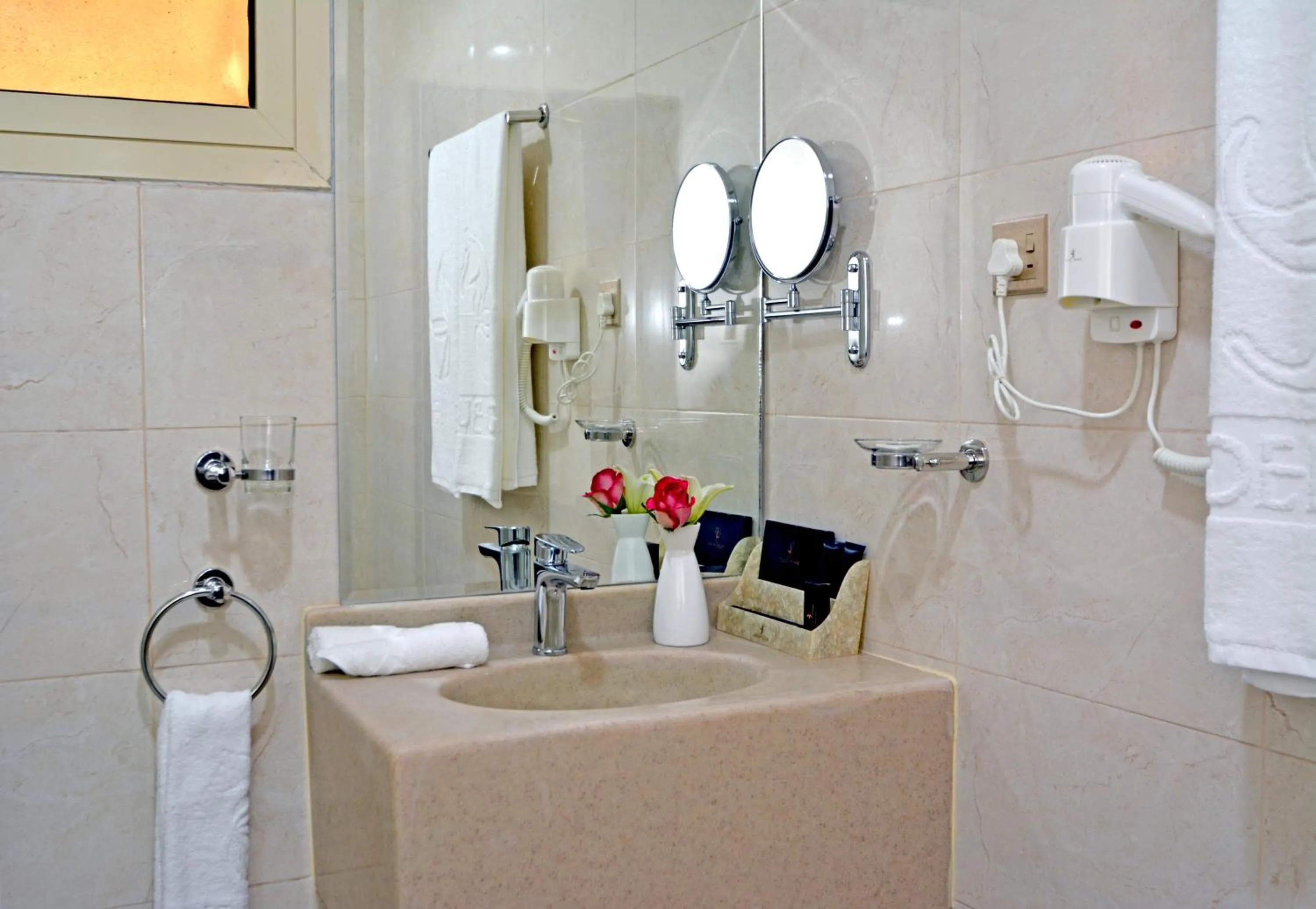 Bathroom in Golden Bujari AlUlaya Hotel