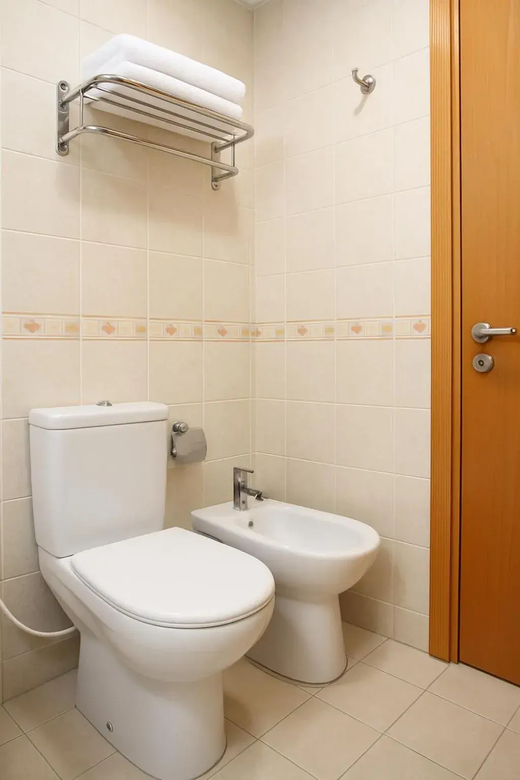 Toilet in Ruwi Hotel Apartments, Sharjah Toilet in Ruwi Hotel Apartments, Sharjah