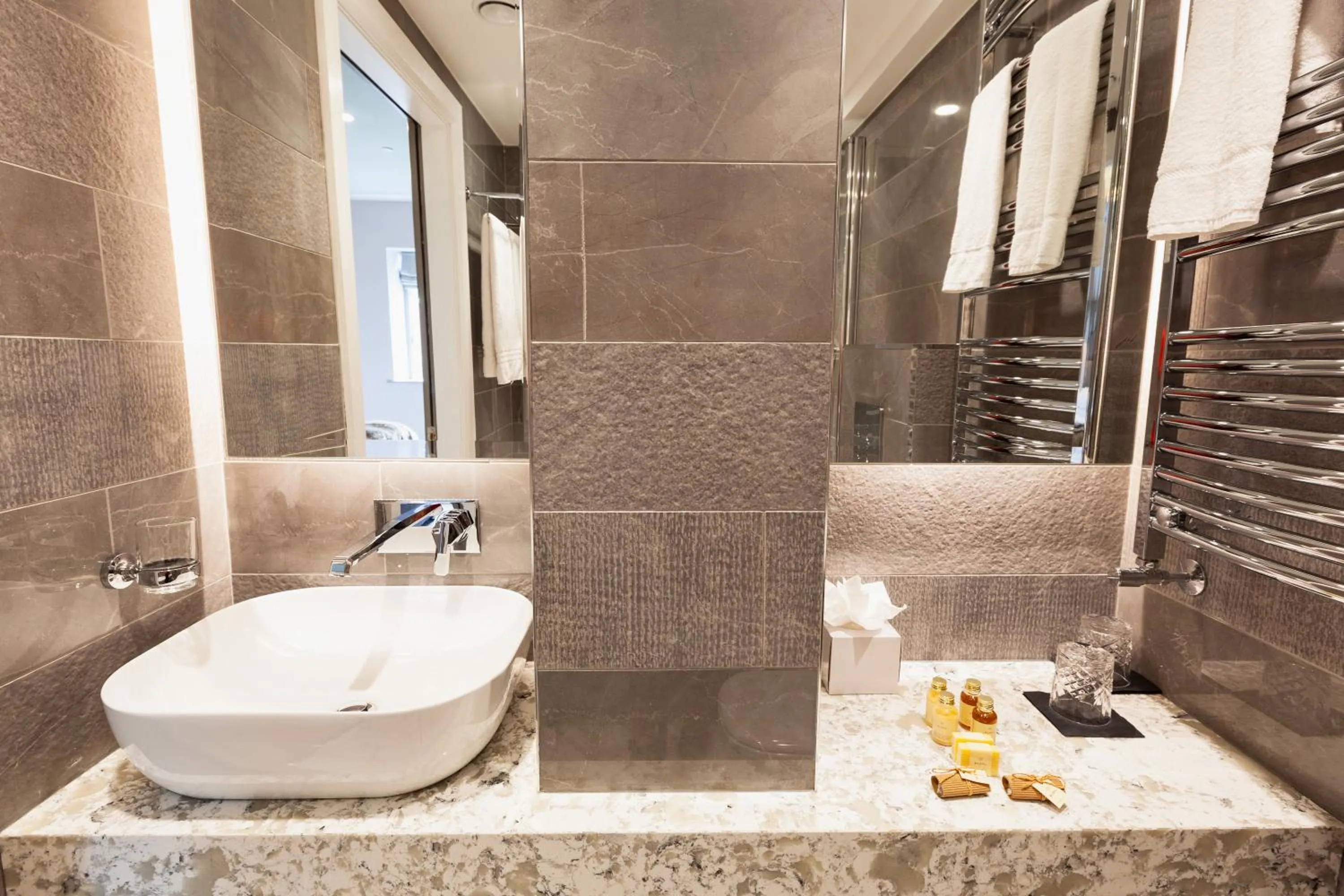 Bathroom in Clarendon Suites