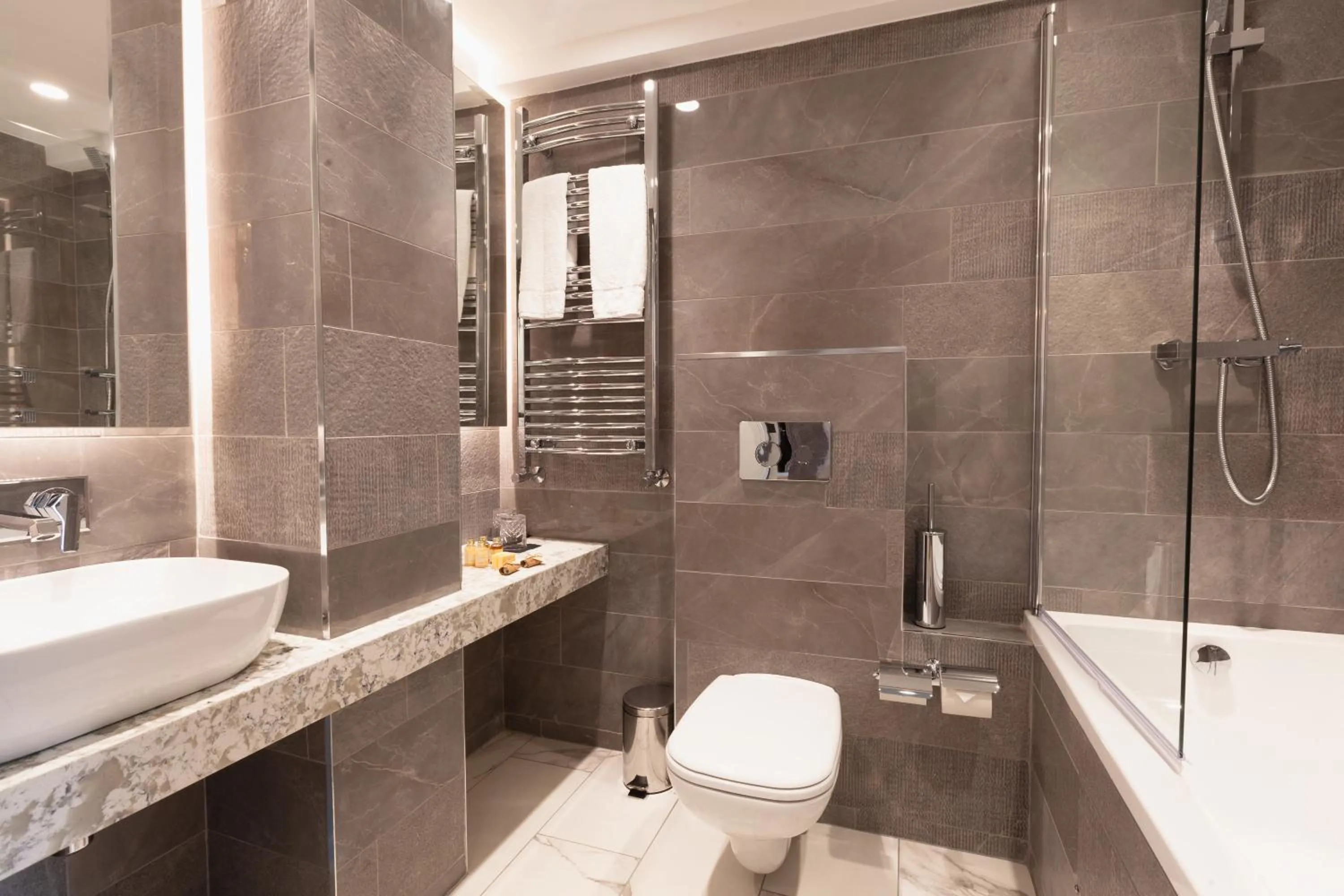 Bathroom in Clarendon Suites