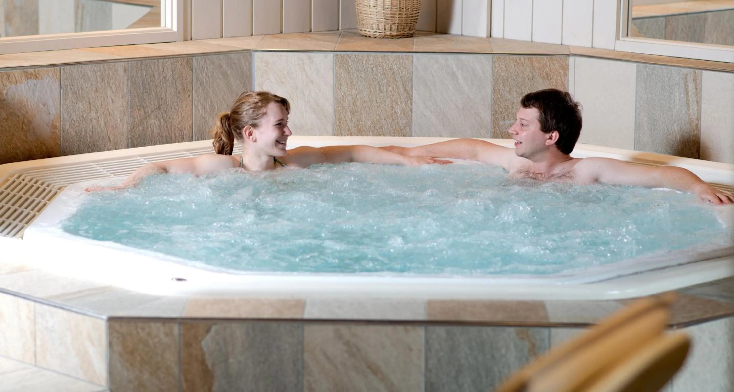 Spa and wellness centre/facilities in Hôtel Le Ménestrel