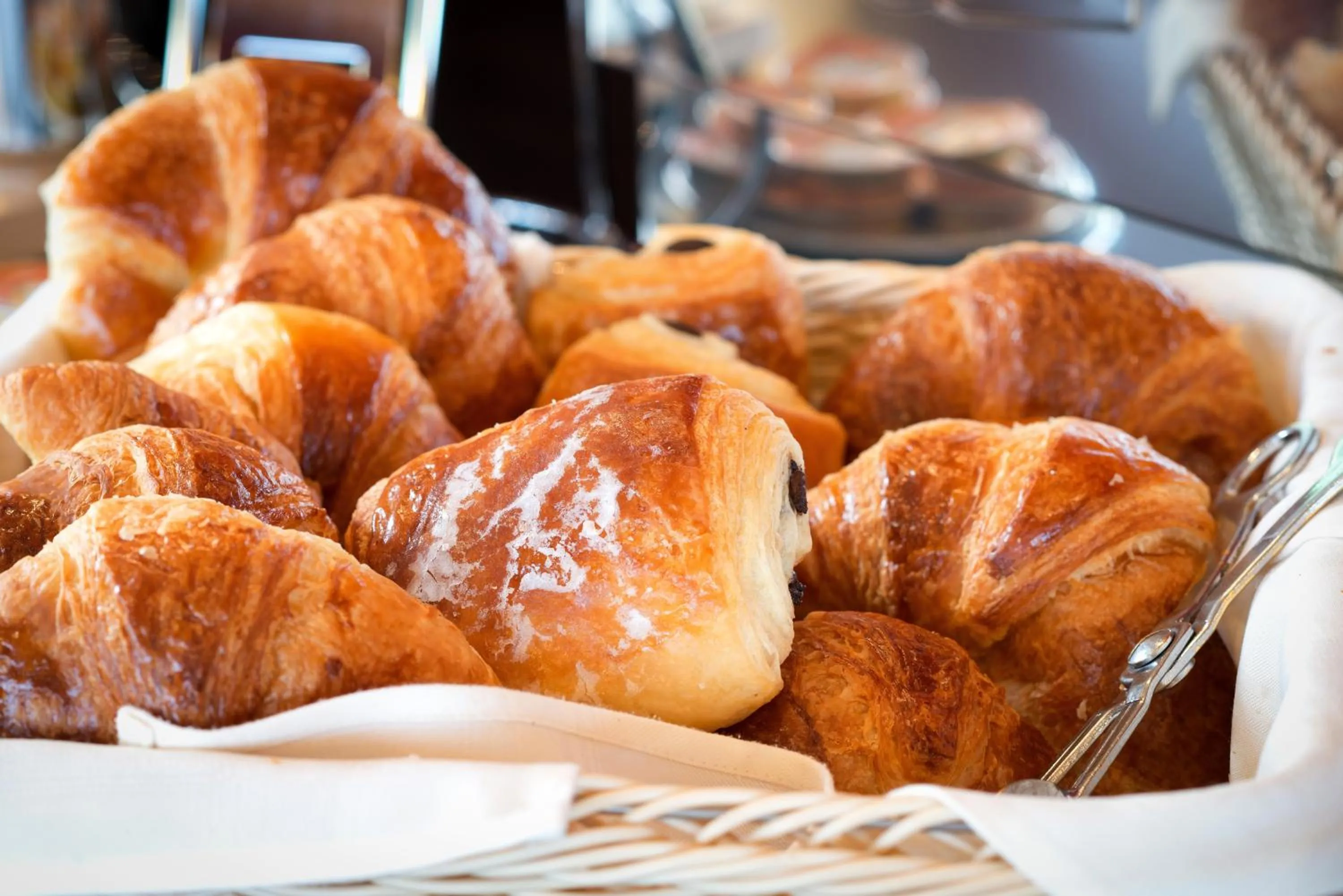Food and drinks in Hôtel Le Ménestrel