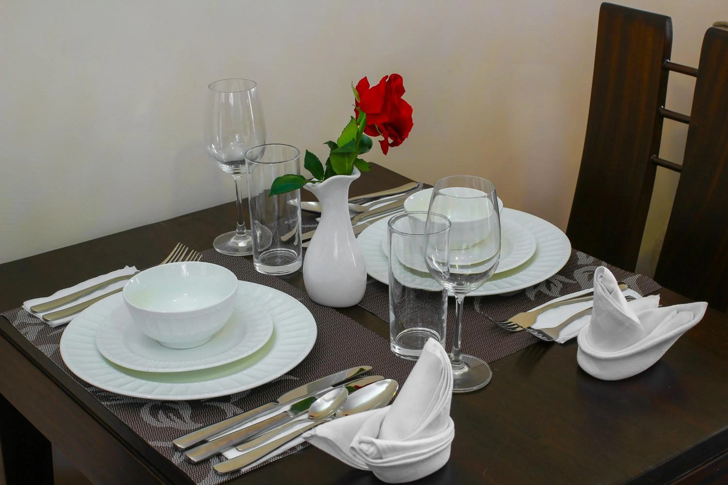 Dining area in Highlands Suites Hotel Apartments