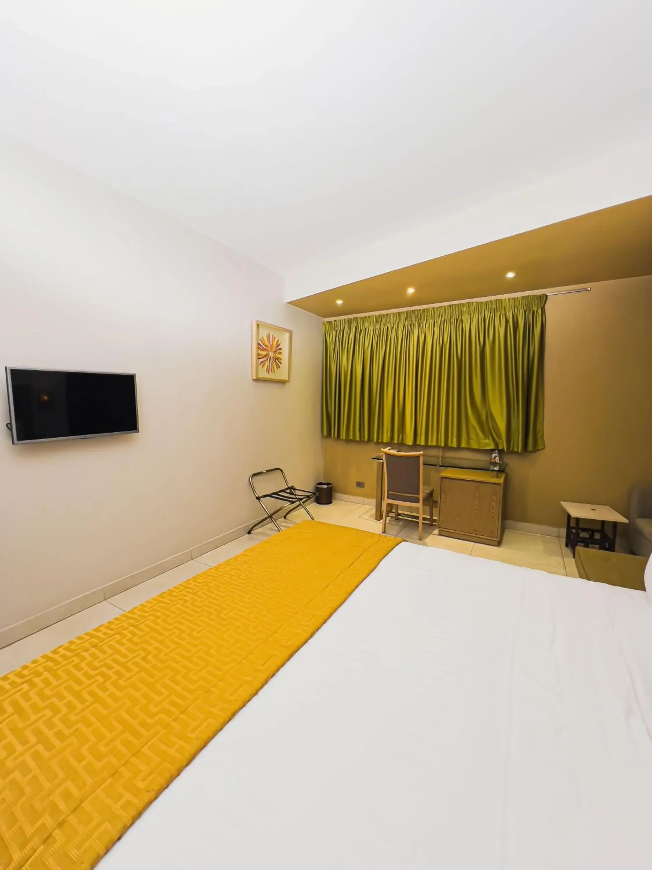 Standard Single Room - single occupancy in Hotel VDN by Good Rade Standard Single Room - single occupancy in Hotel VDN by Good Rade