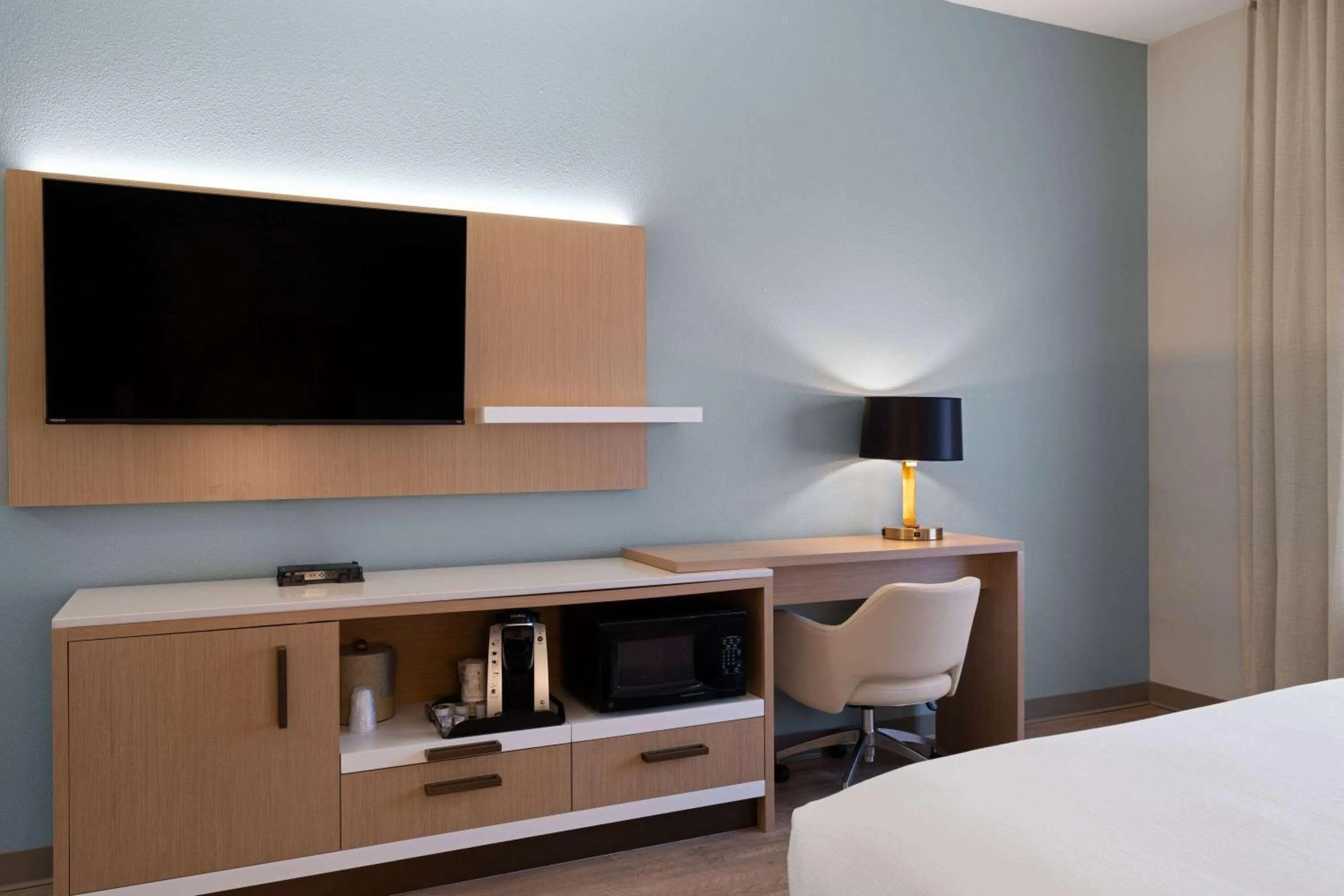 Photo of the whole room, Bed in Wyndham Garden Otsego-Minneapolis