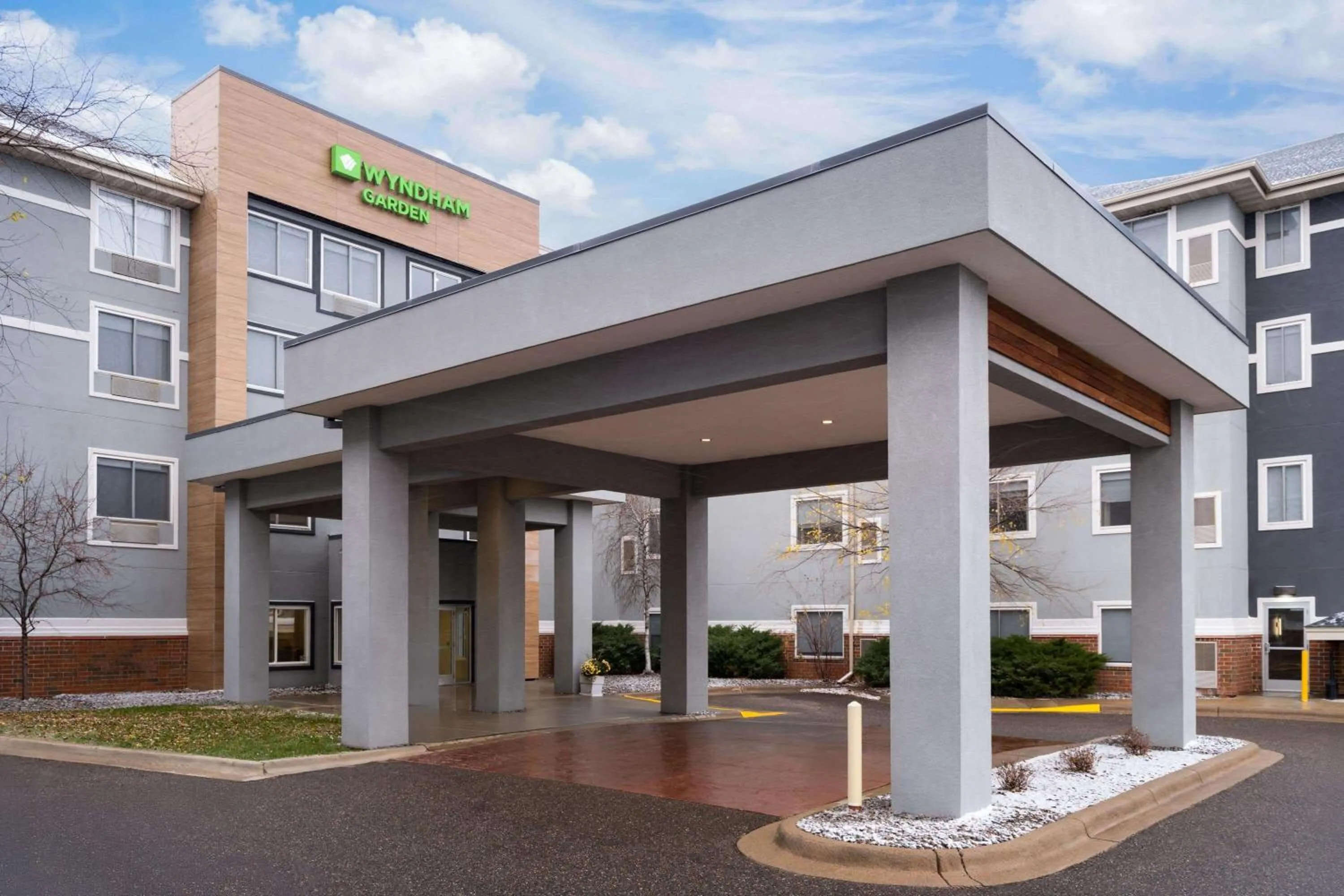 Property building in Wyndham Garden Otsego-Minneapolis