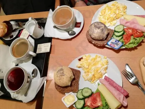 Breakfast in Dom Schumannów