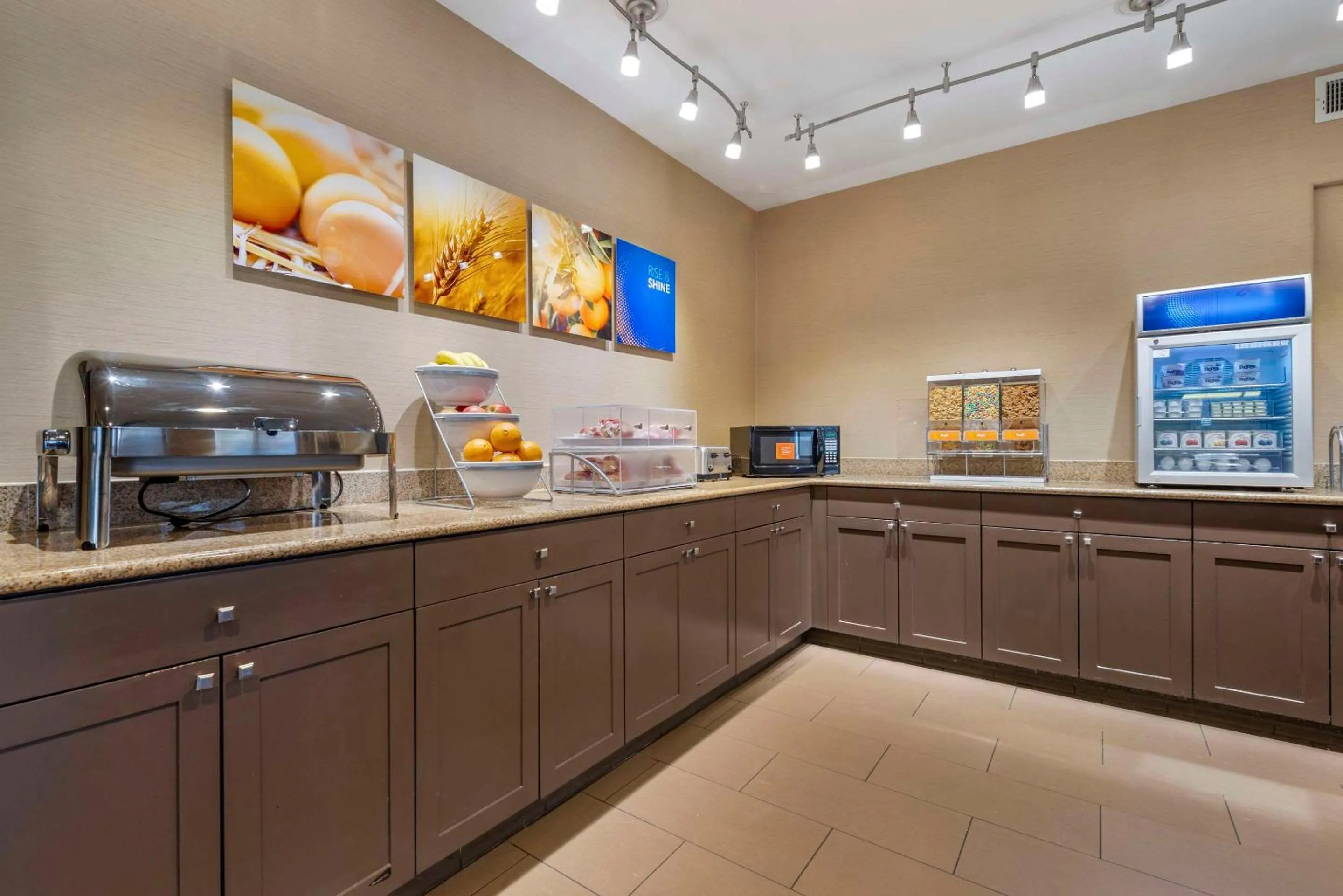 Breakfast in Comfort Suites Highlands Ranch Denver Tech Center Area