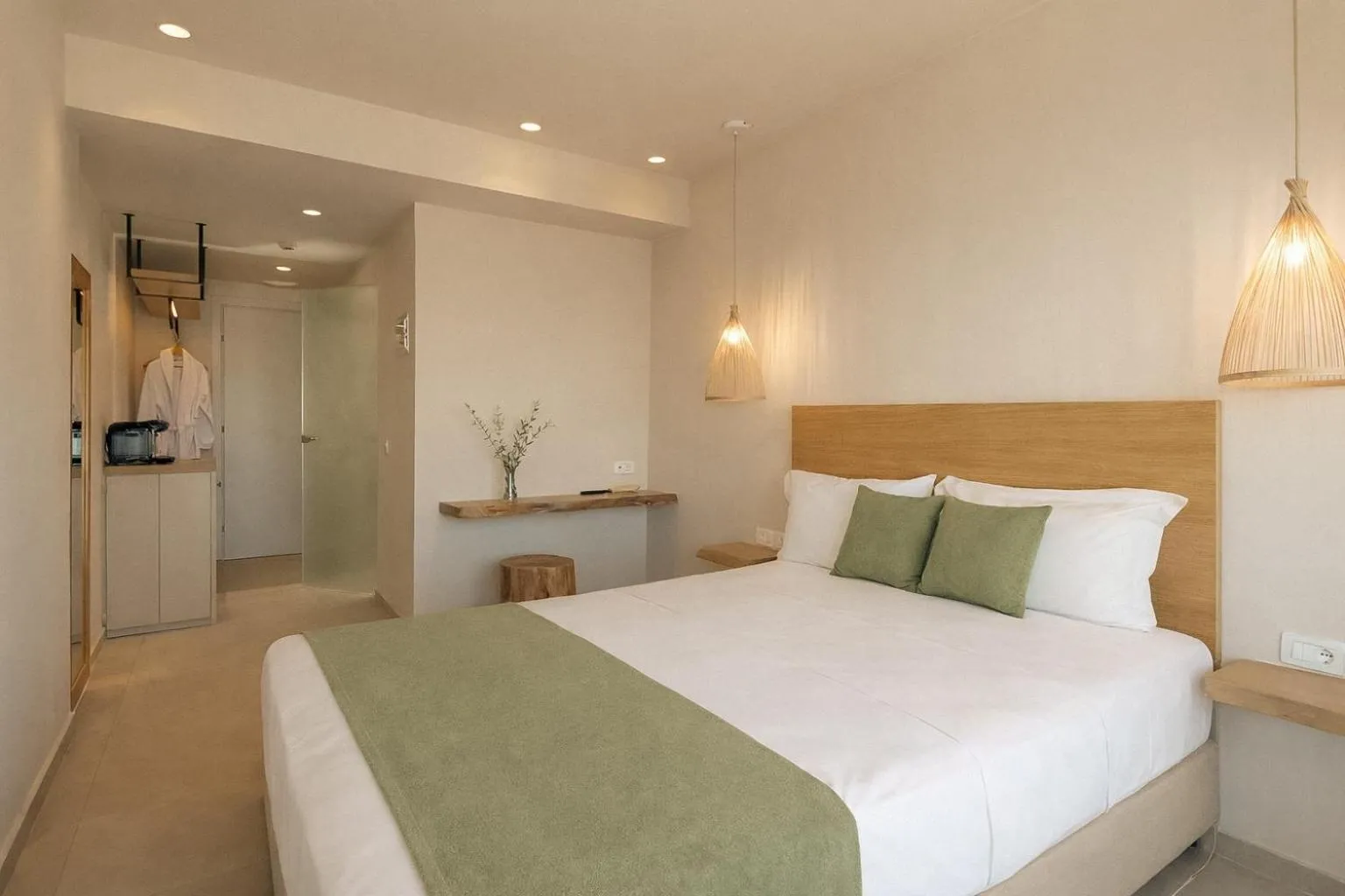 Bed in Zeus Eleva Miraya