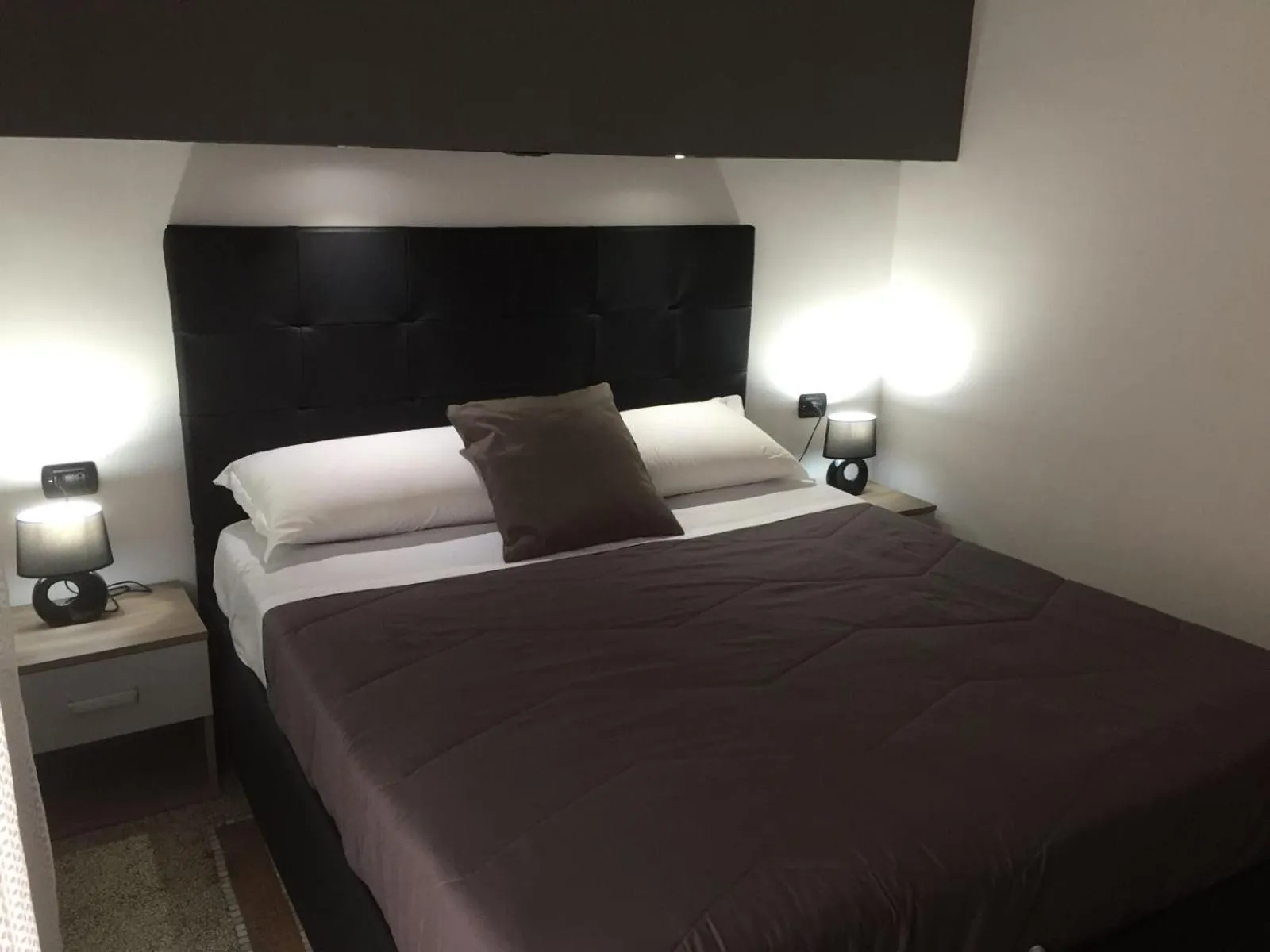 Bed in MB95 - Mezzocannone Luxurious Bed&Breakfast