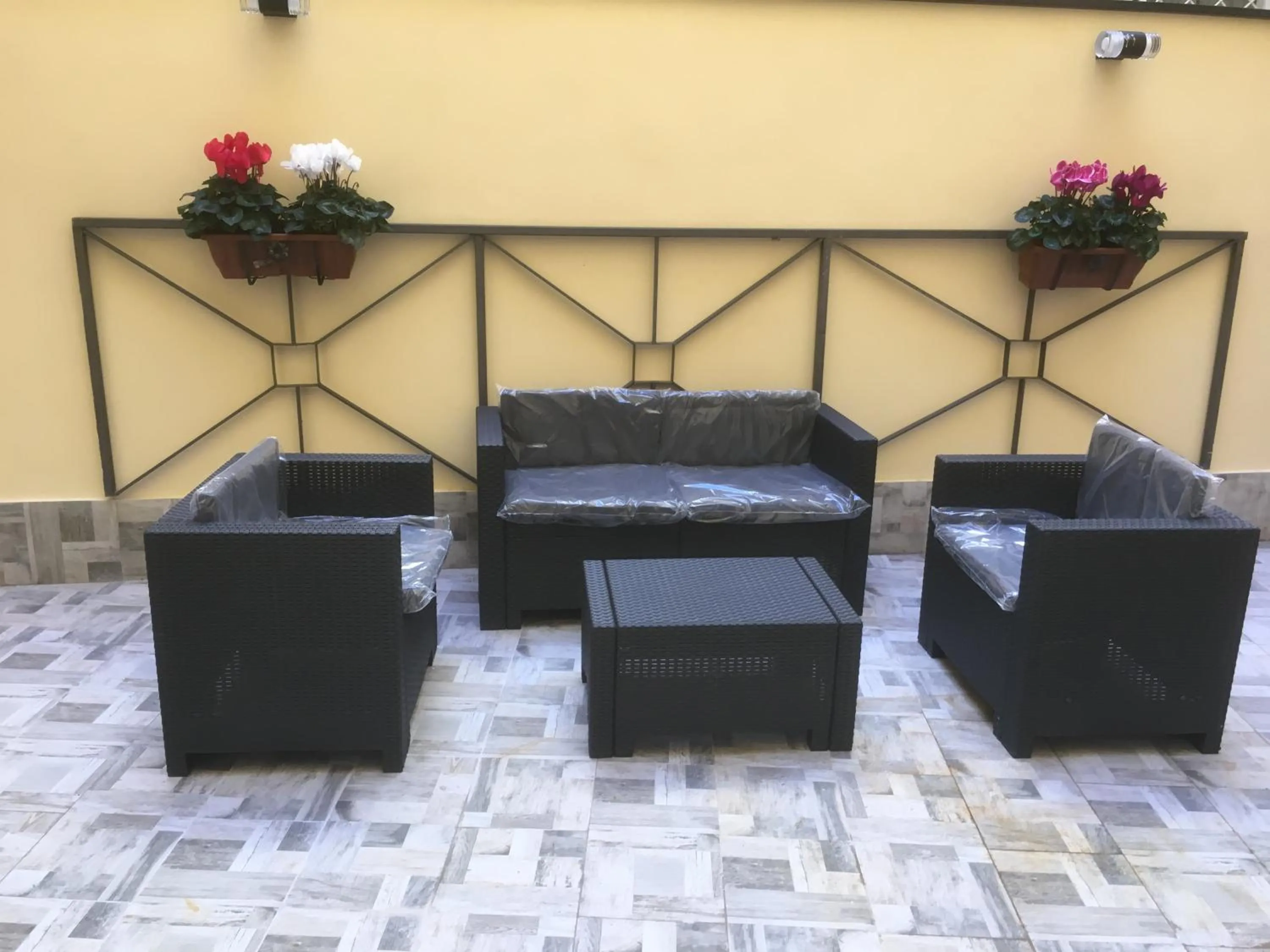 Property building in MB95 - Mezzocannone Luxurious Bed&Breakfast