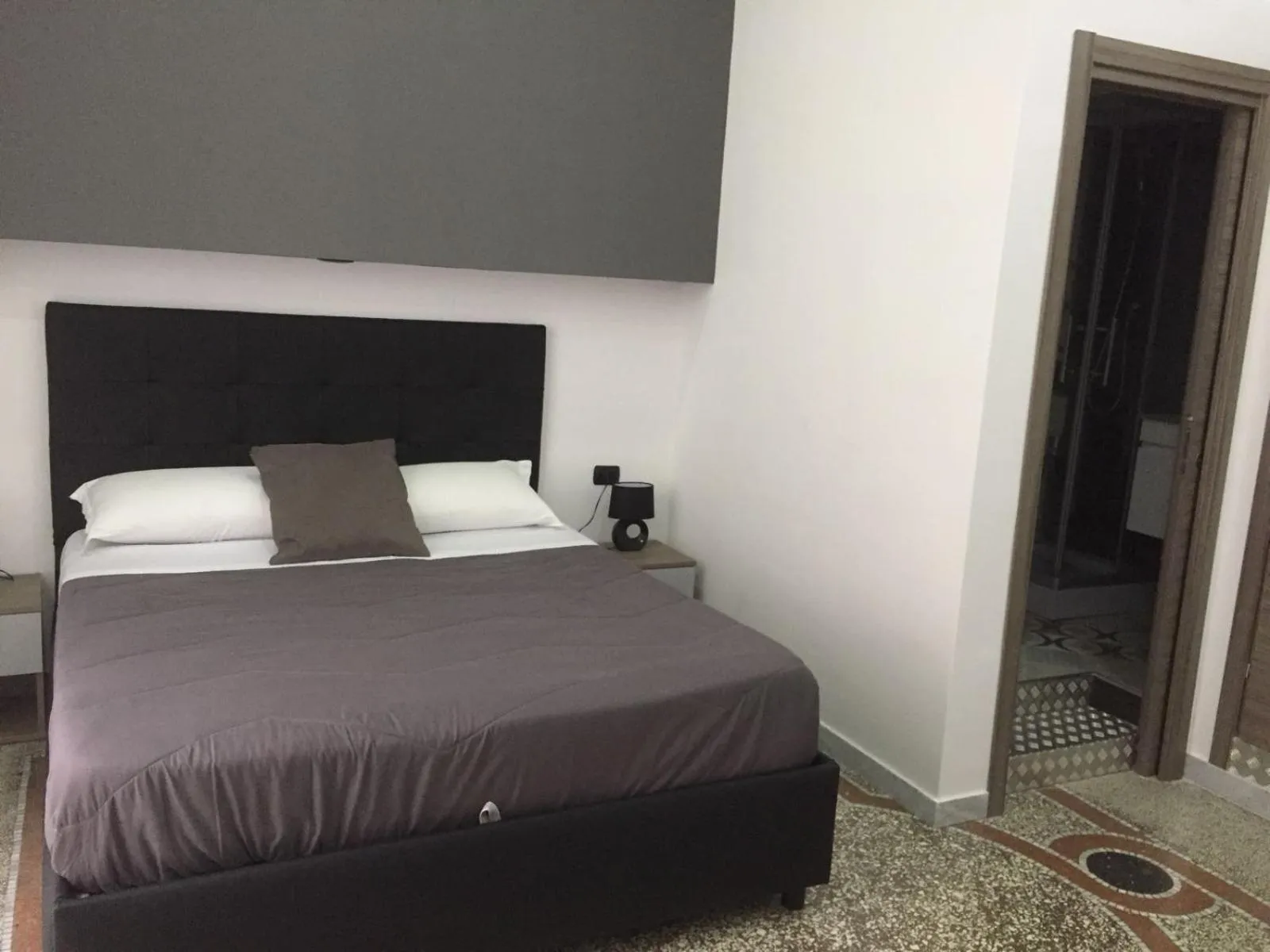 Bed in MB95 - Mezzocannone Luxurious Bed&Breakfast