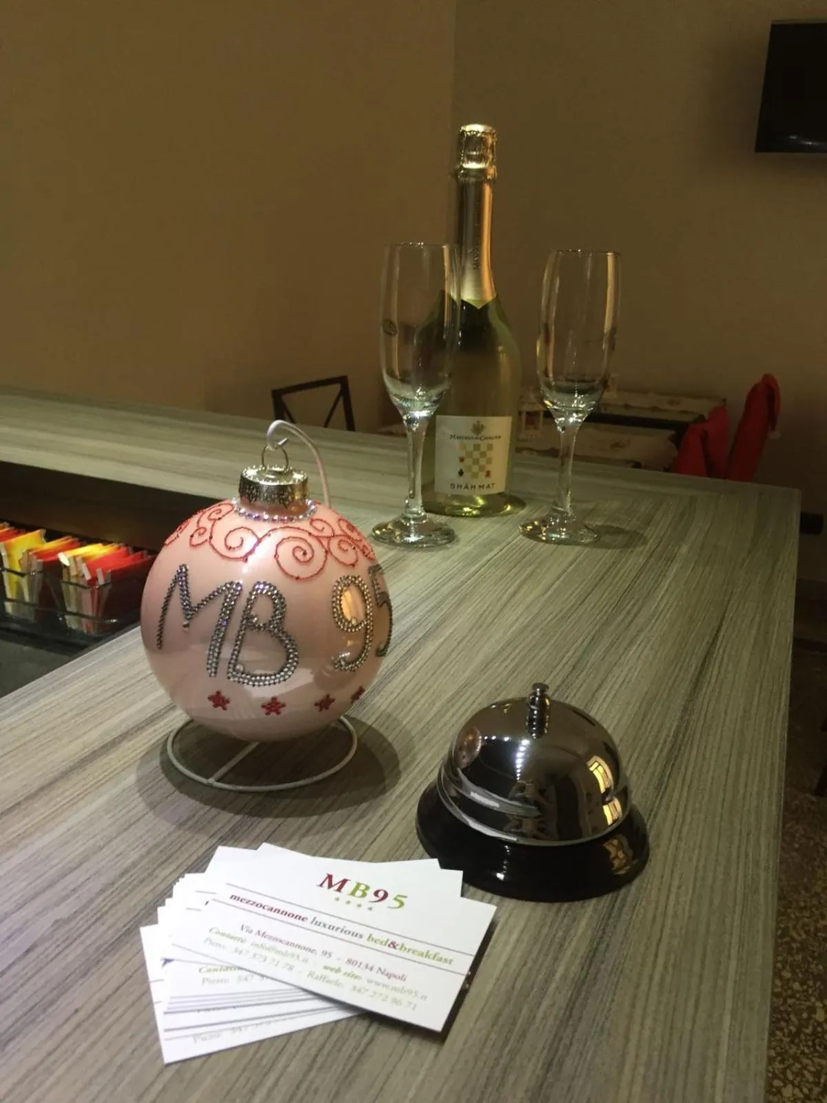 MB95 - Mezzocannone Luxurious Bed&Breakfast