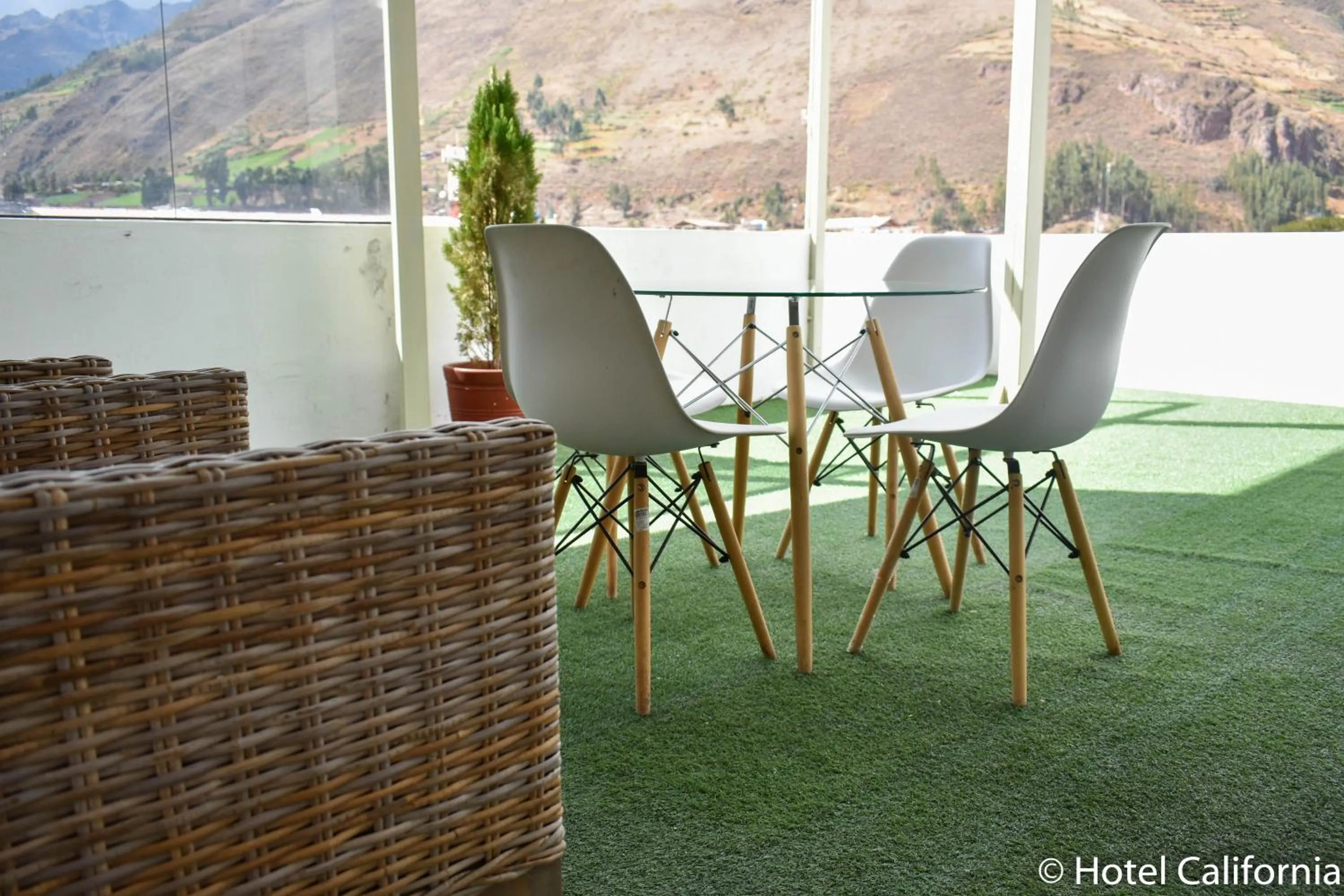 Patio in Hotel California Calca