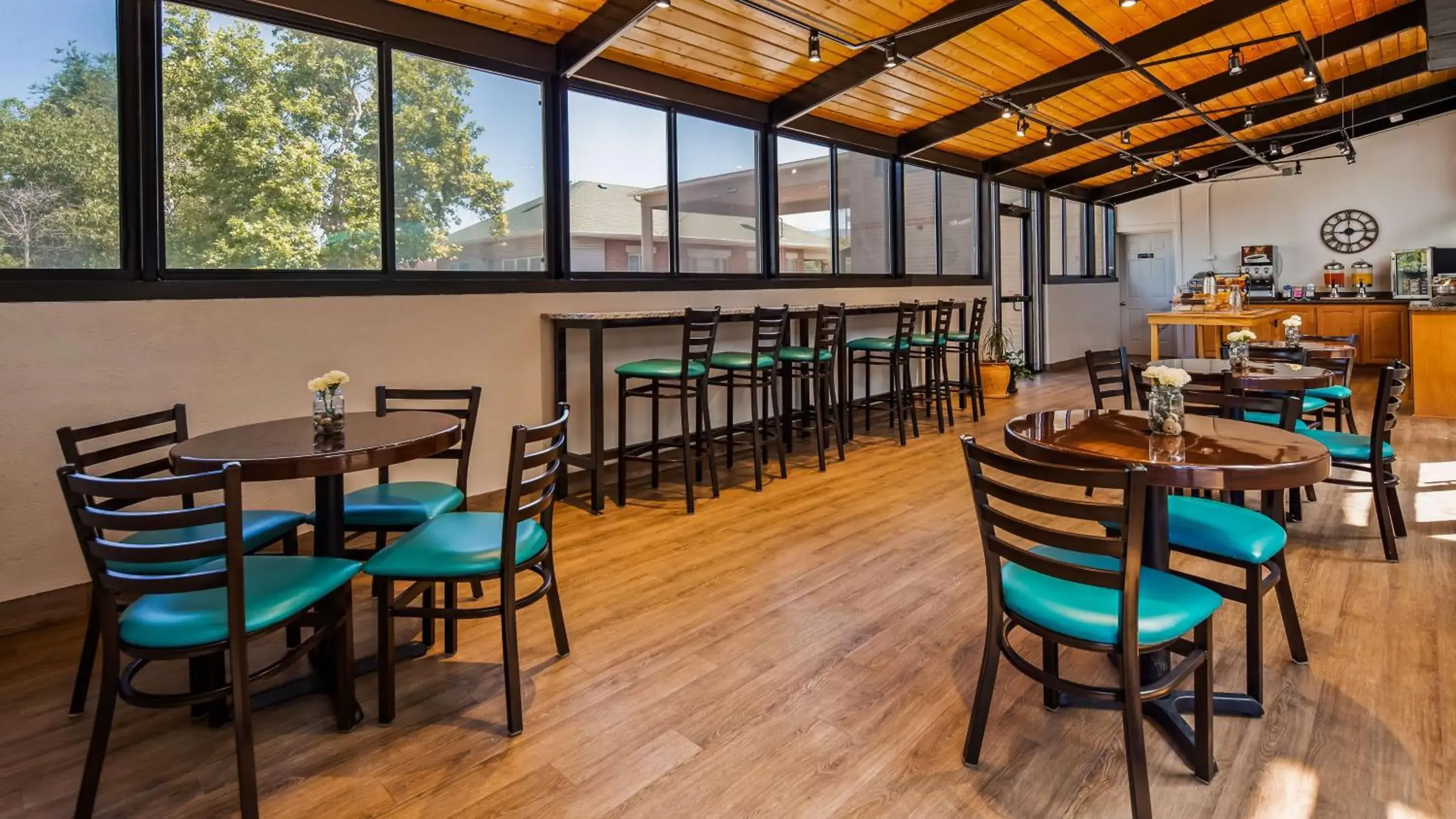 Breakfast in Best Western Inn Tooele Breakfast in Best Western Inn Tooele