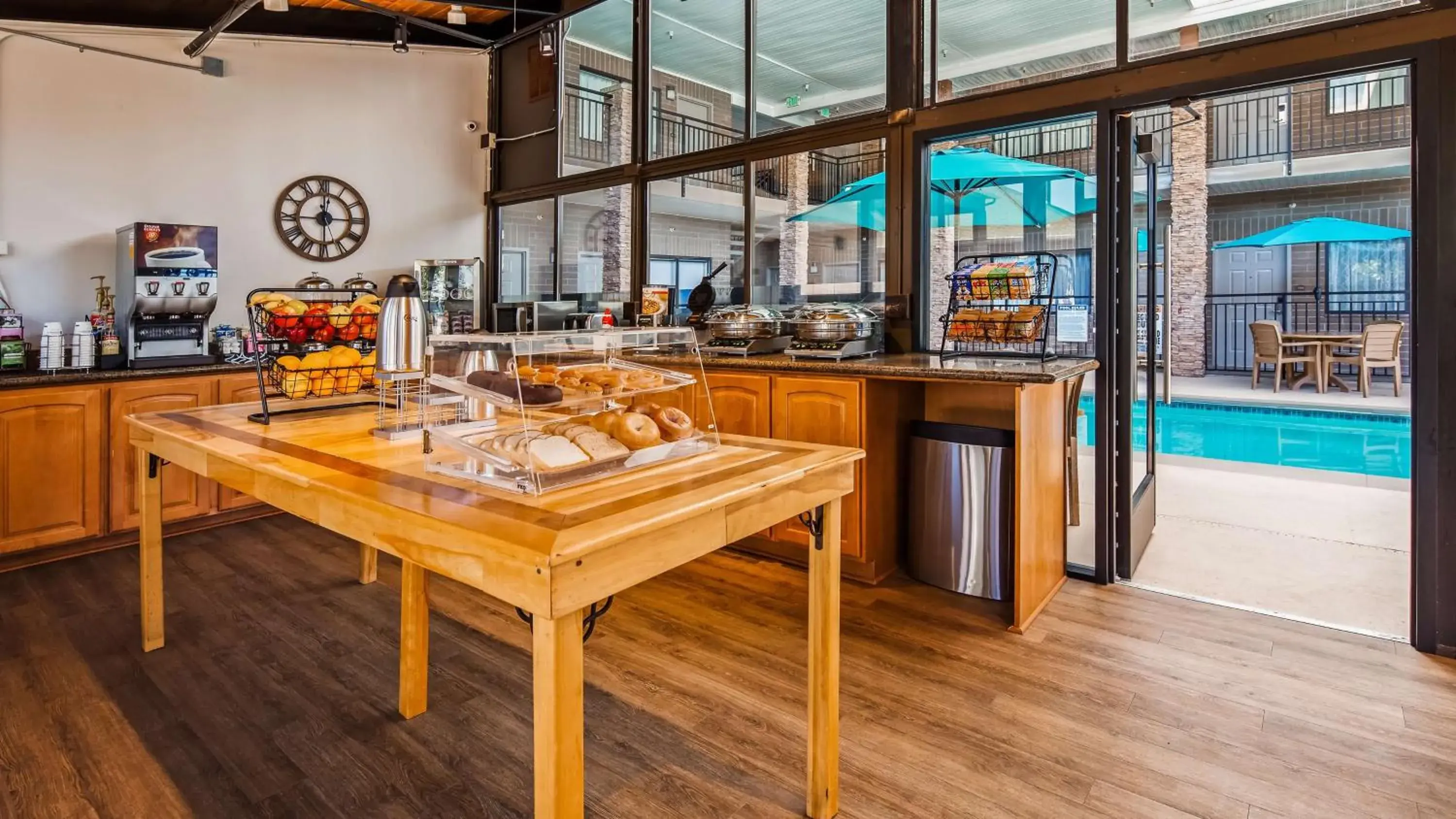 Breakfast in Best Western Inn Tooele Breakfast in Best Western Inn Tooele