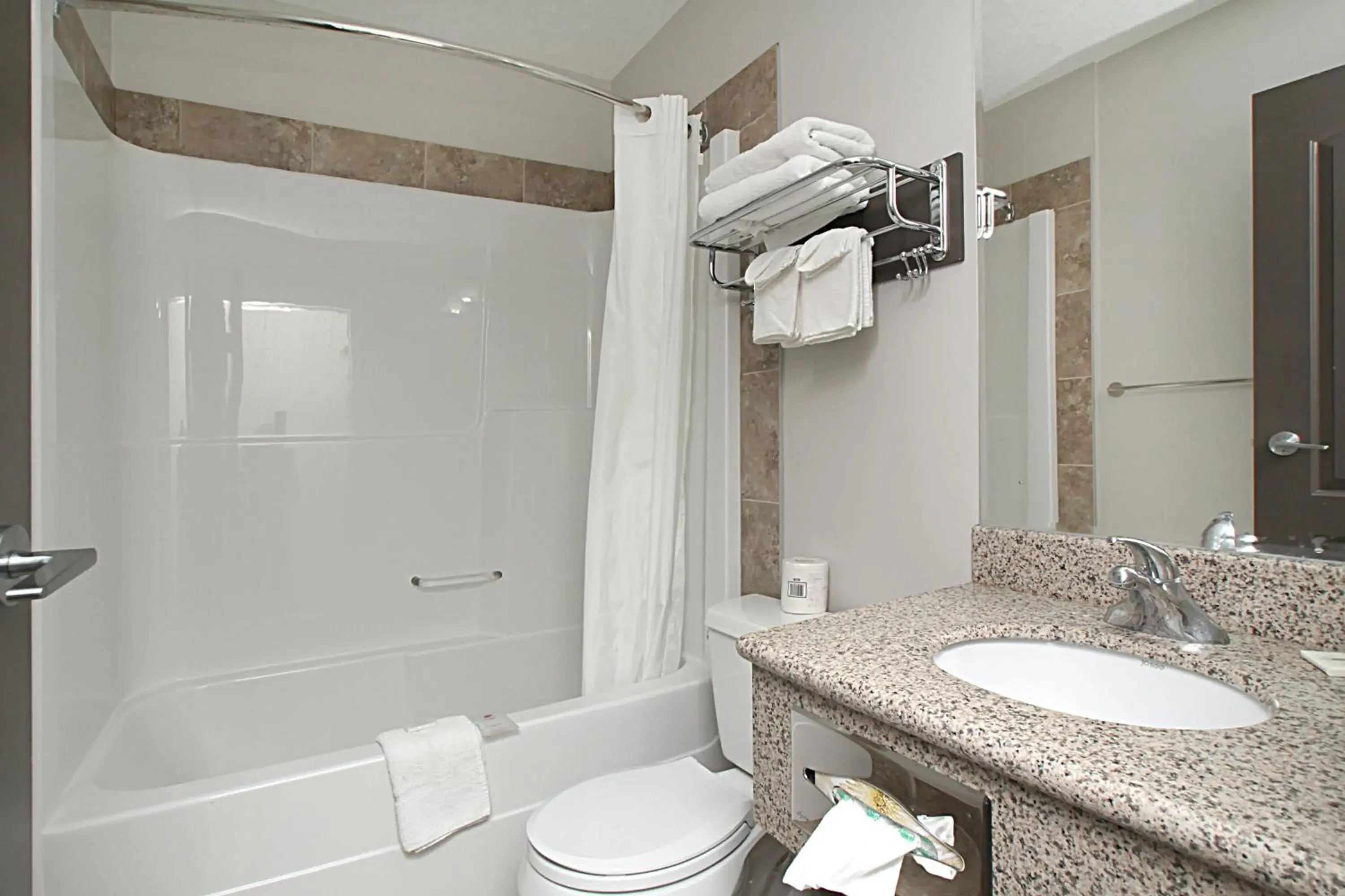 Bathroom in Travelodge by Wyndham Wetaskiwin Bathroom in Travelodge by Wyndham Wetaskiwin