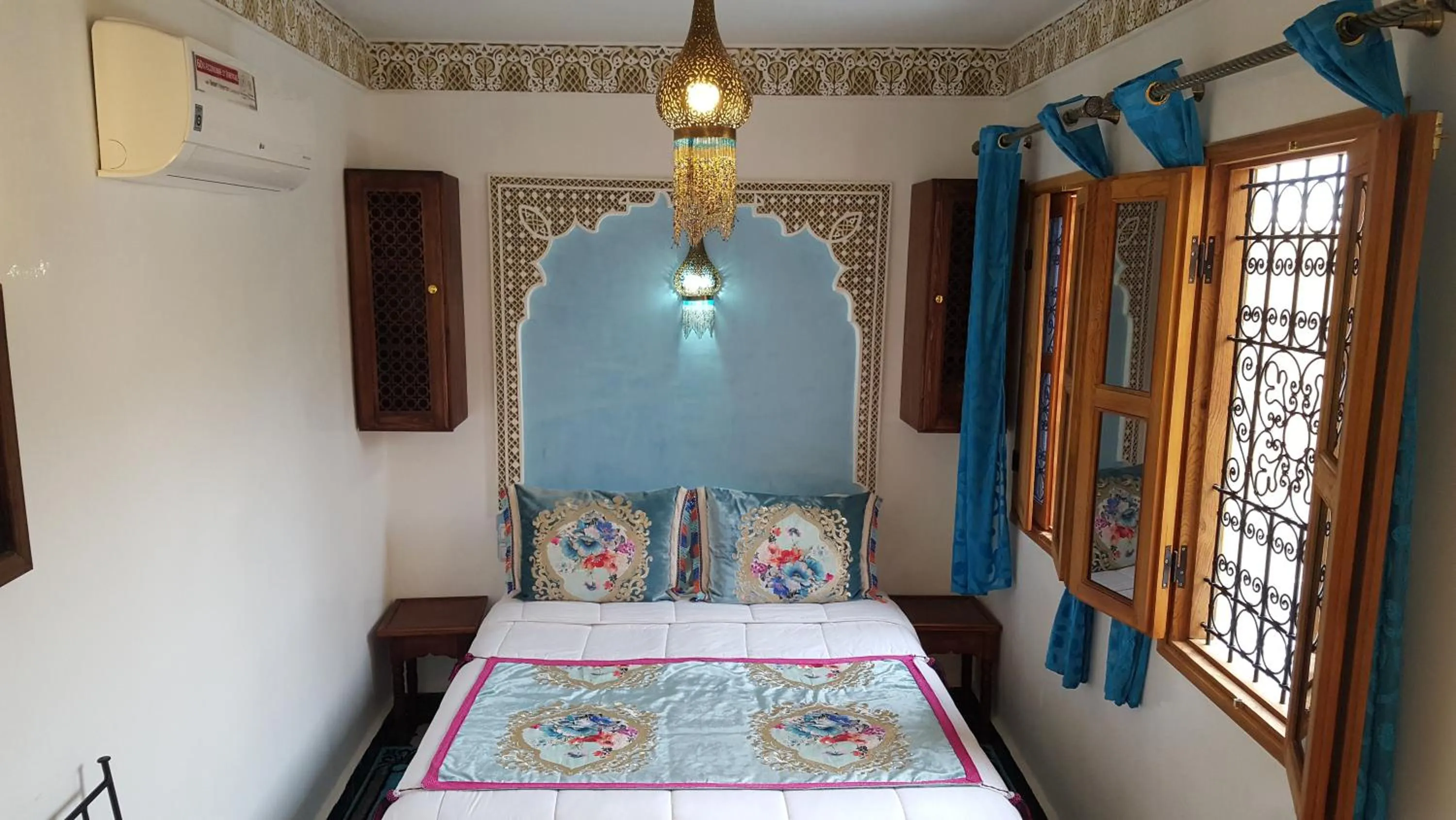 Staff in Dar Nour Fes