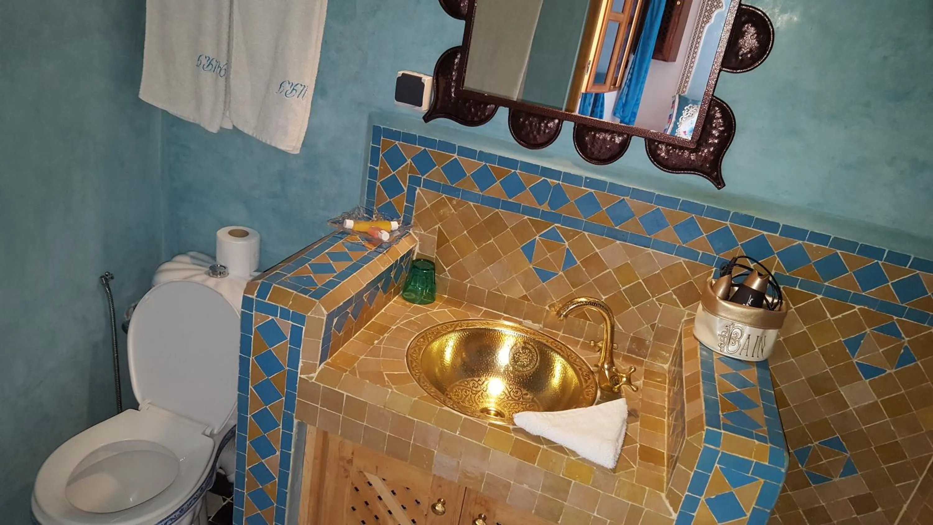 Shower in Dar Nour Fes