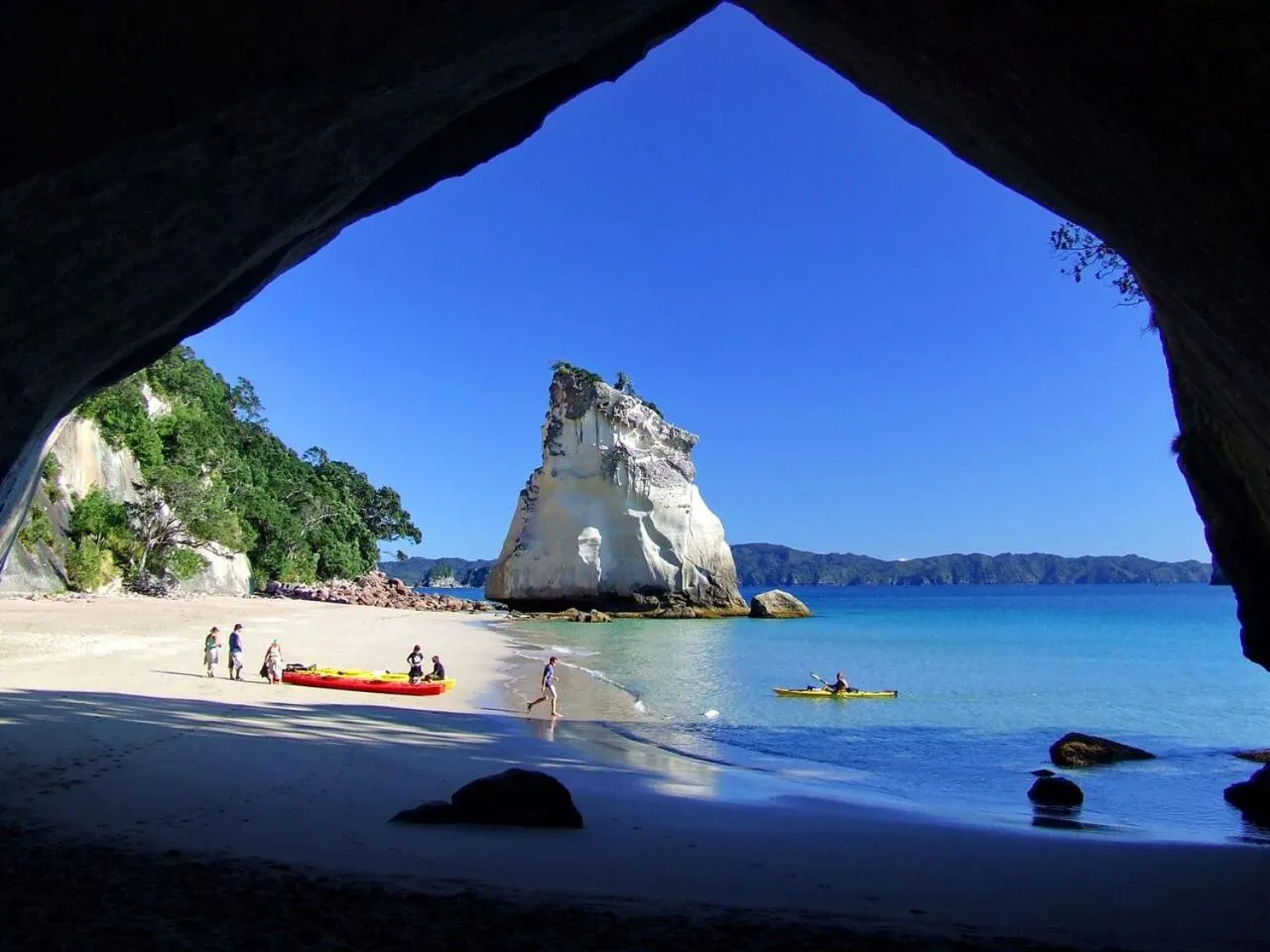 Nearby landmark in Tatahi Cove Back Packer