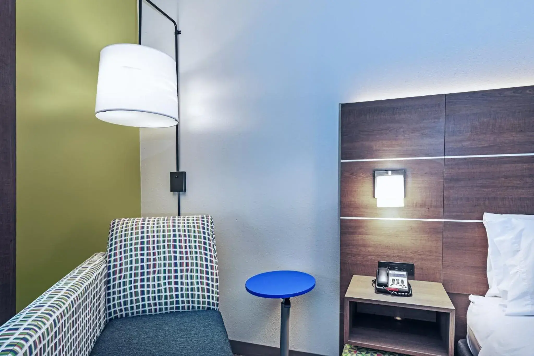 Standard King Room with Sofa Bed in Holiday Inn Express & Suites Sulphur - Lake Charles by IHG Standard King Room with Sofa Bed in Holiday Inn Express & Suites Sulphur - Lake Charles by IHG