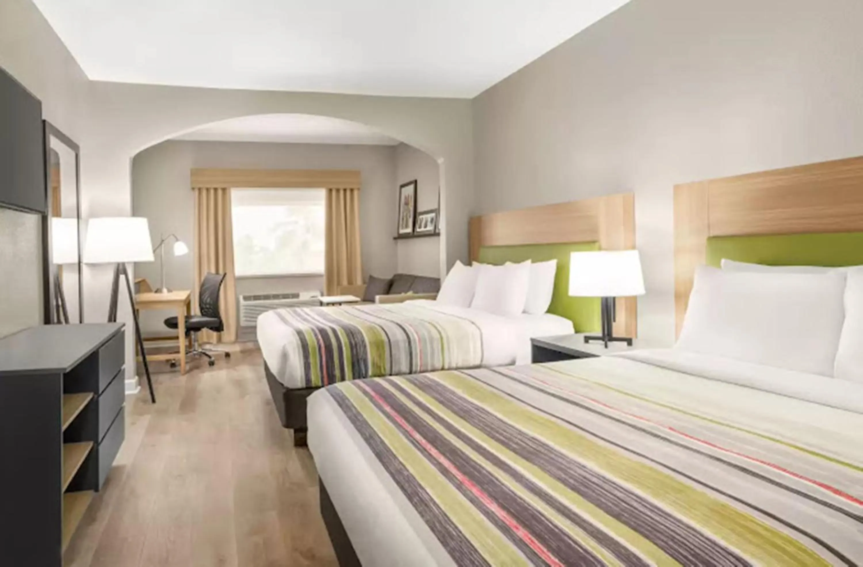 Bedroom, Bed in Comfort Suites Shenandoah-The Woodlands