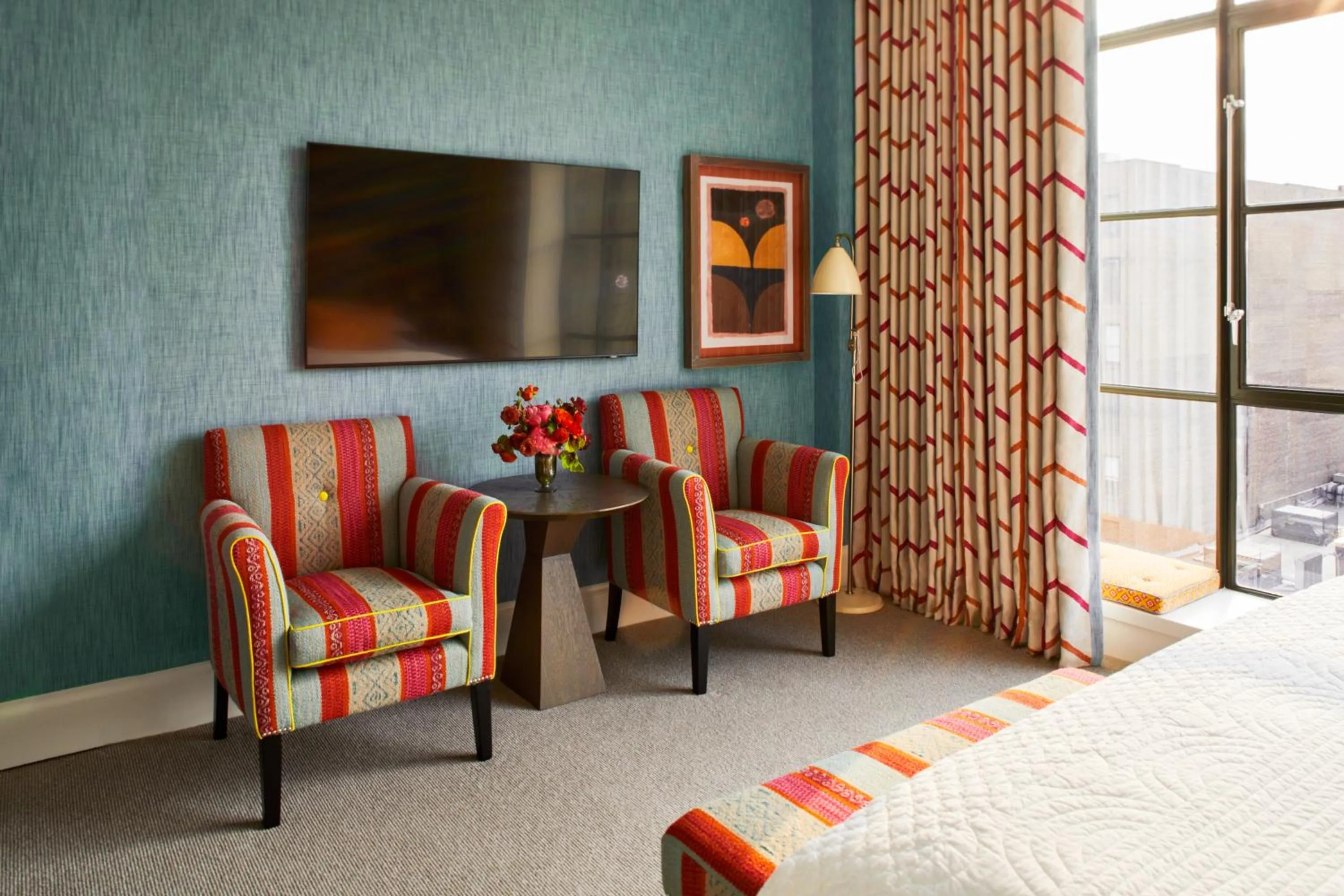 Seating area, Bed in Crosby Street Hotel